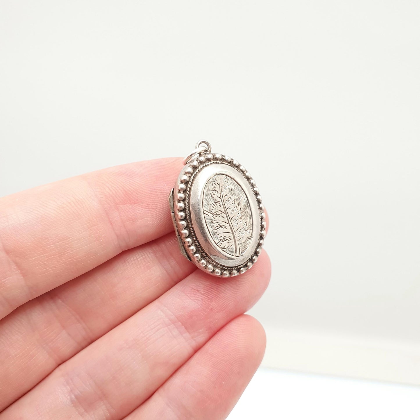 Antique Sterling Silver Victorian Locket Hallmark Oval Leaf Engraved Small Cute Necklace Vintage Pendant Beaded Womens Jewelry Jewellery