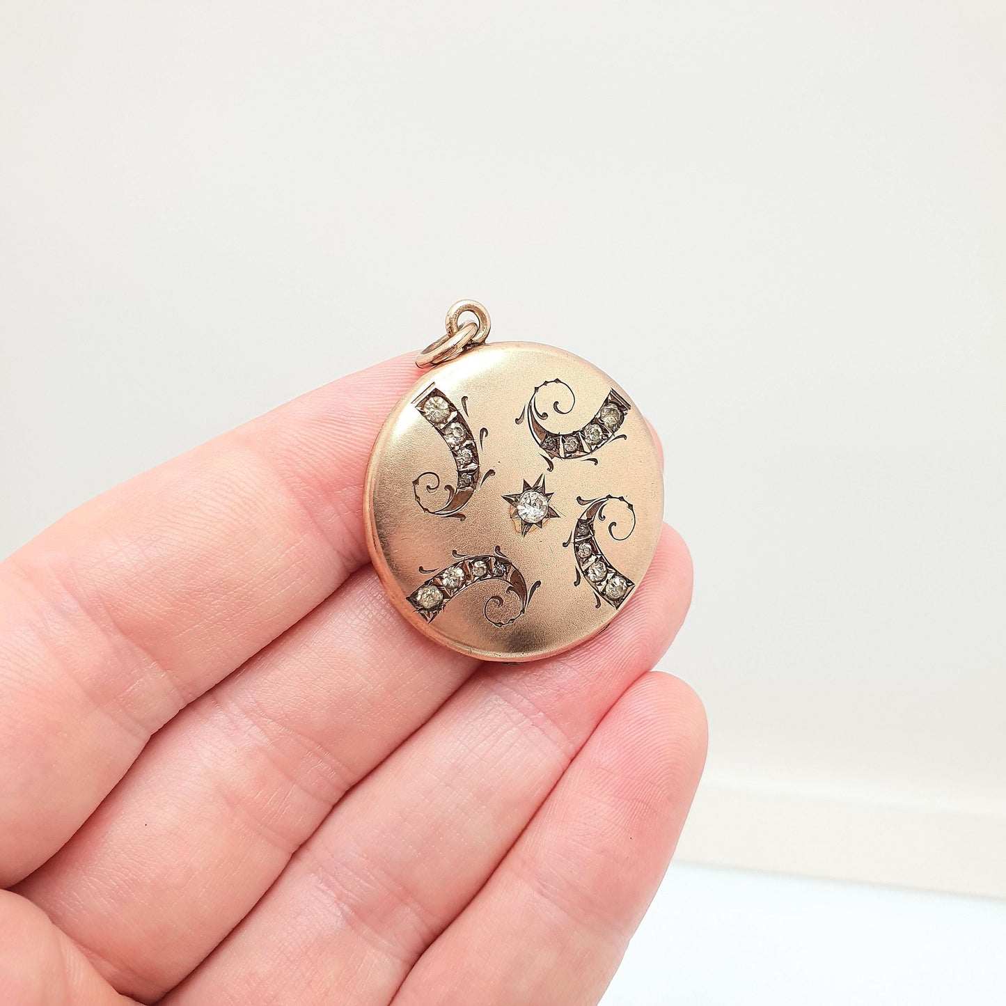 Antique Rolled Gold Filled Diamond Paste Locket Scroll Sparkly Round Circle Photo Womens Vintage Jewelry Jewellery