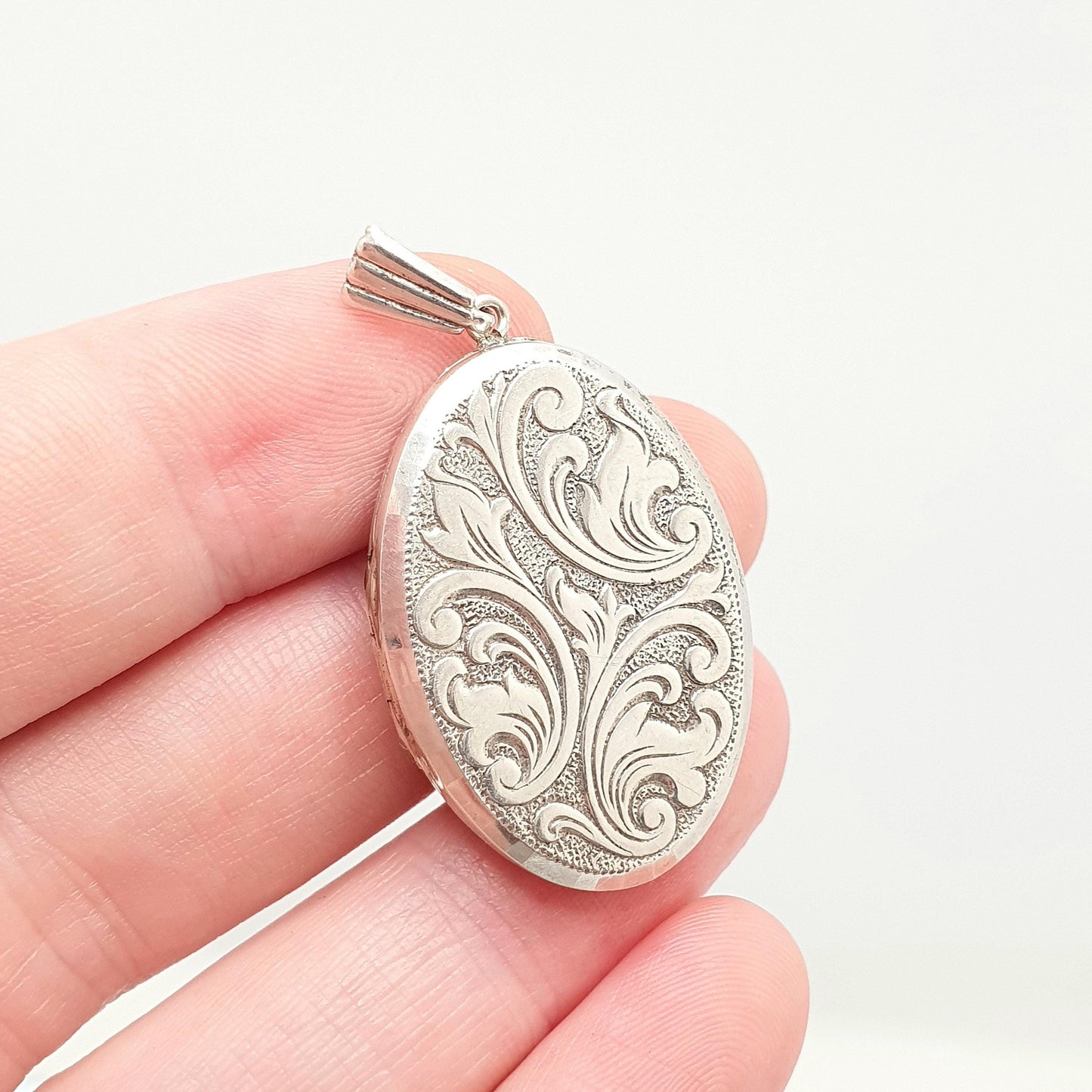 Vintage GEORG JENSEN Sterling Silver Locket Oval Scroll Embossed Necklace Pendant Hallmark Cute Picture Photo Womens Jewelry Jewellery Retro