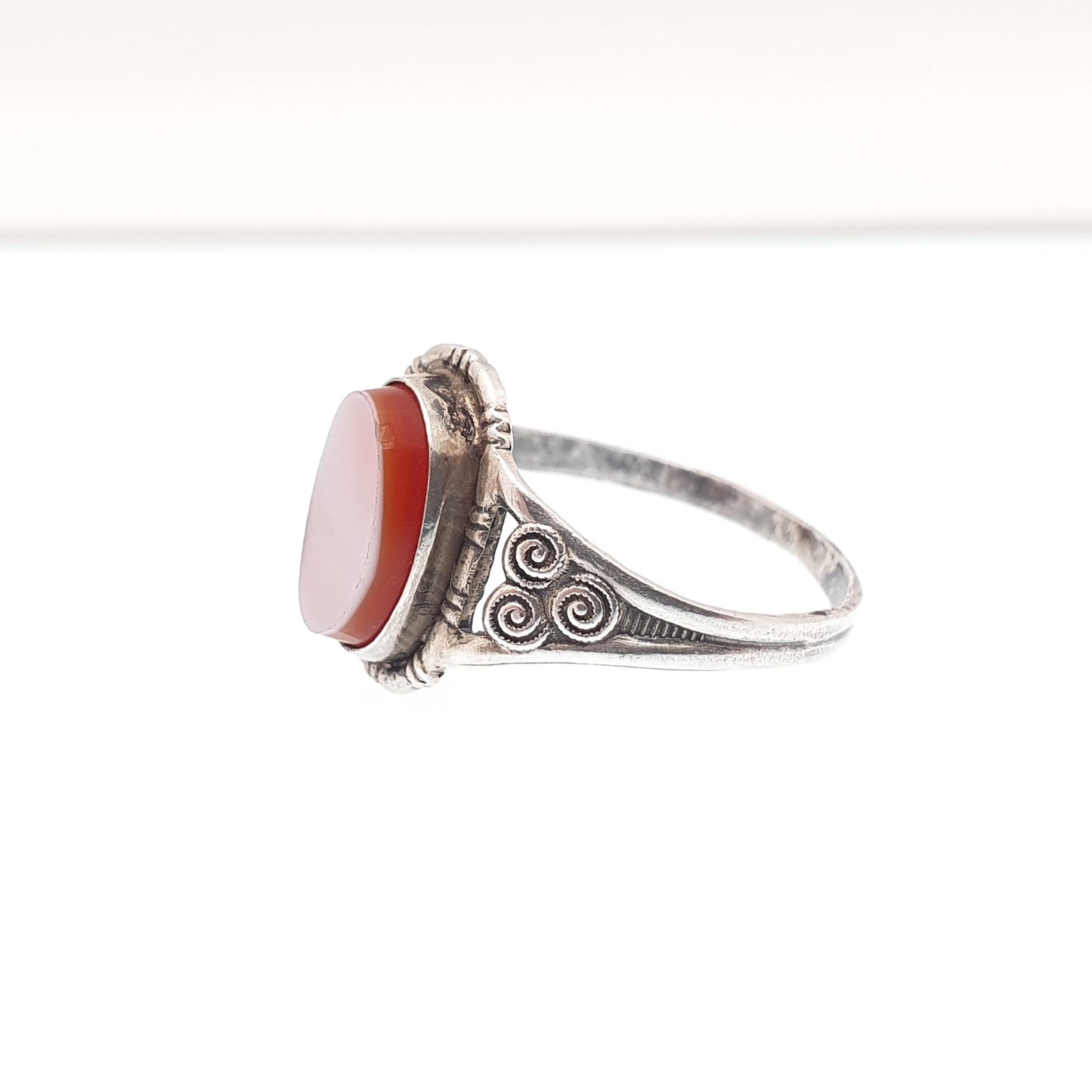 Antique Victorian Solid Silver Agate Signet Ring White Face Quartz Gemstone Arts and Craft Womens Vintage