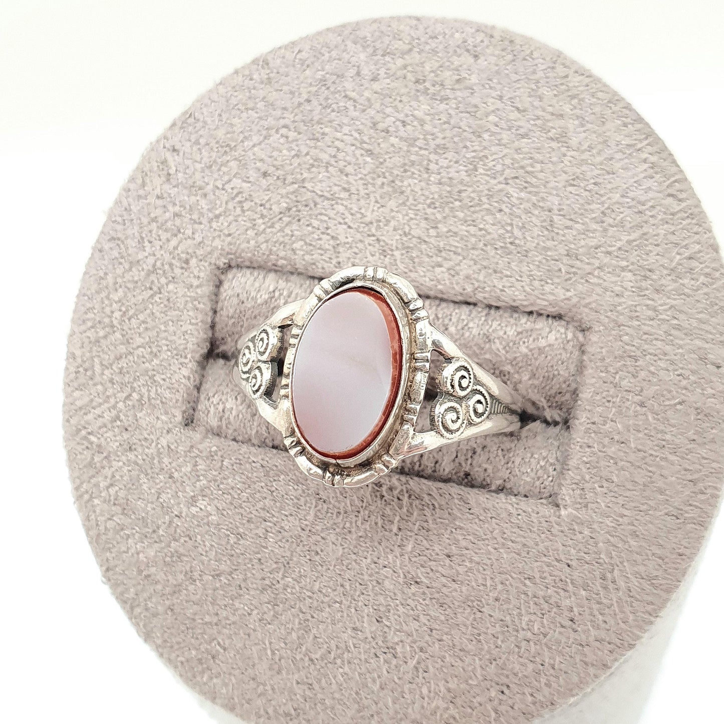 Antique Victorian Solid Silver Agate Signet Ring White Face Quartz Gemstone Arts and Craft Womens Vintage