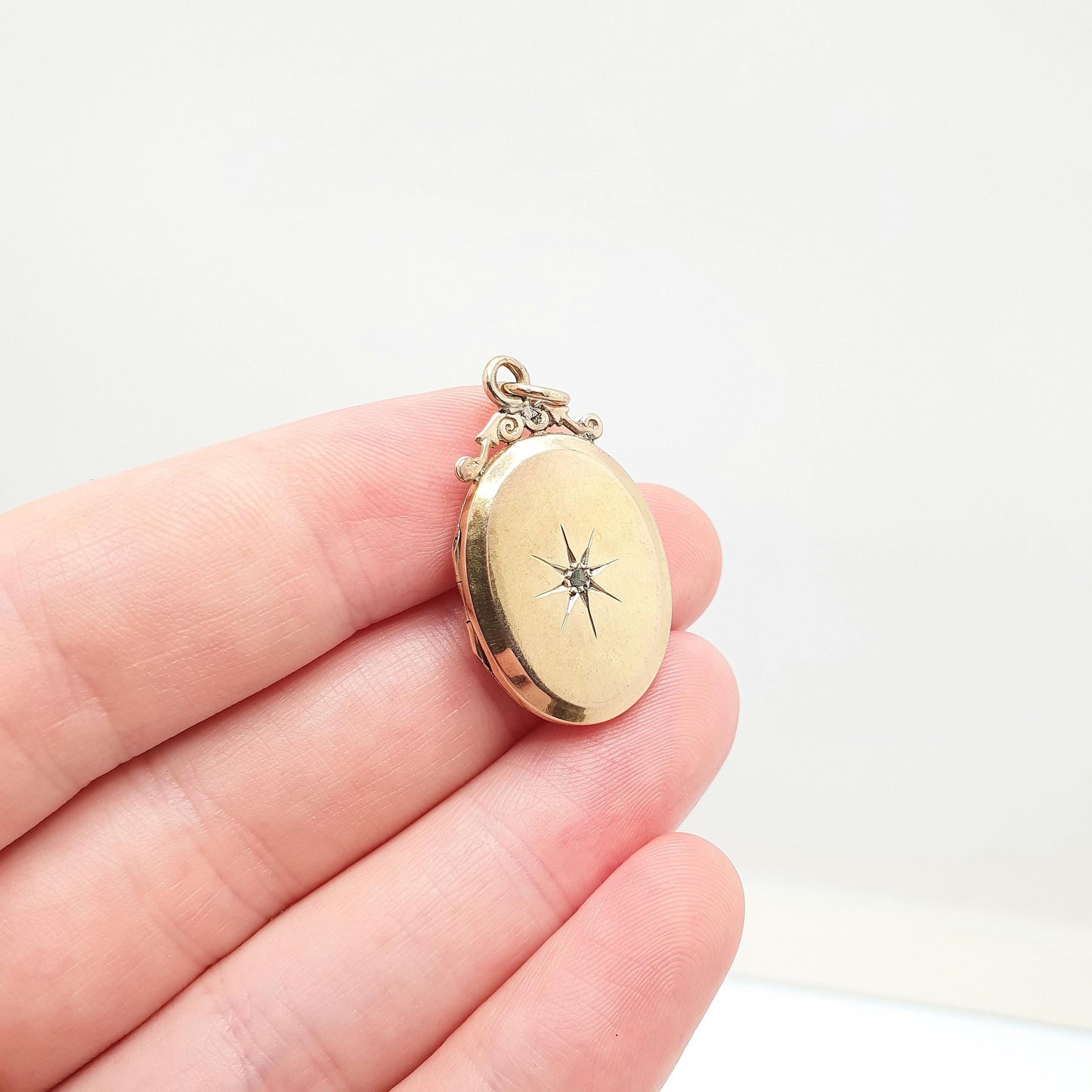 Antique 15ct Gold Diamond Locket Pendant Star Pattern Oval Solid 625 15k Fine Estate Back & Front Necklace Jewelry Womens Jewellery