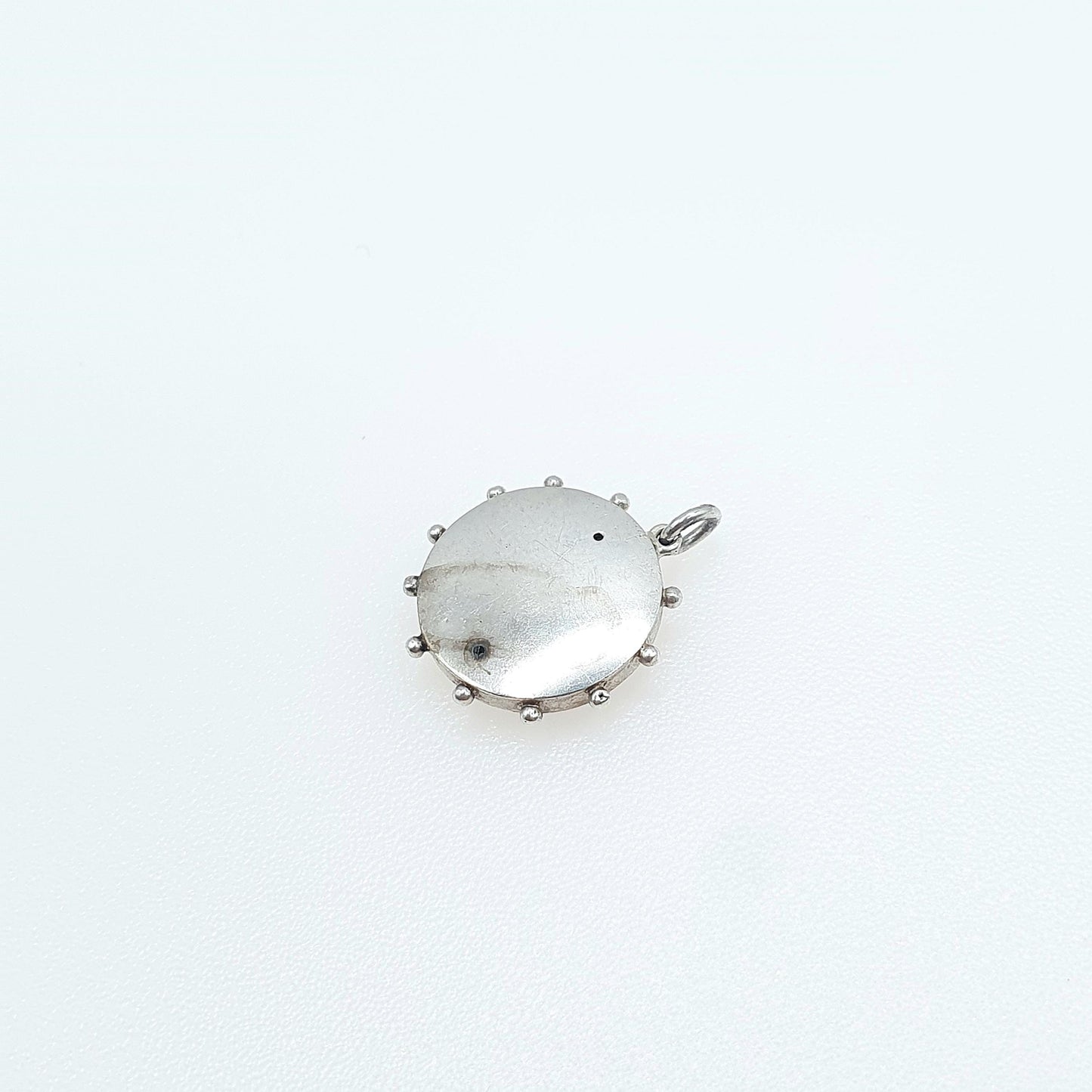 Antique Solid Silver Victorian Etruscan Charm Pendant Bead Leaf Engraved Women's Necklace Jewellery