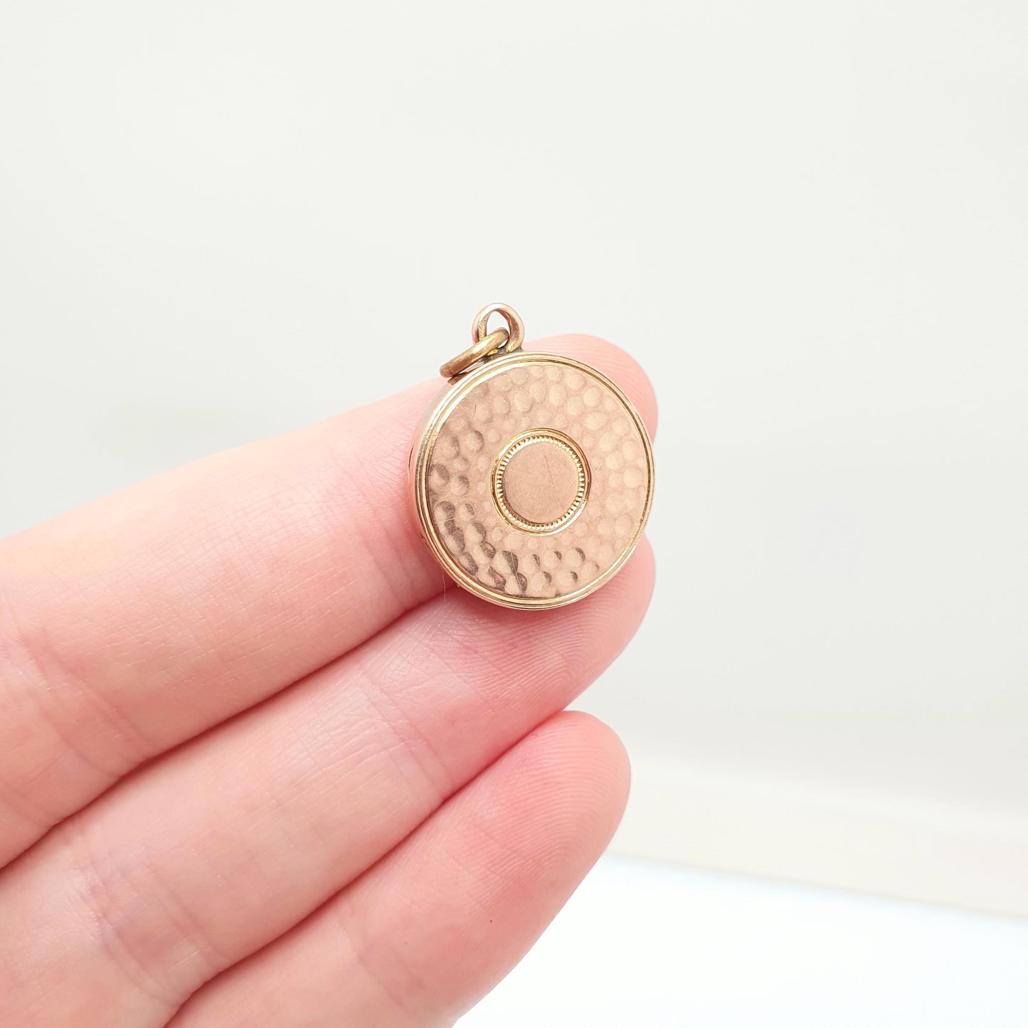 Antique 9ct Rose Gold Locket Round Hammered Finish Solid 9k 375 9kt Front & Back Pendant Necklace Jewelry Jewellery