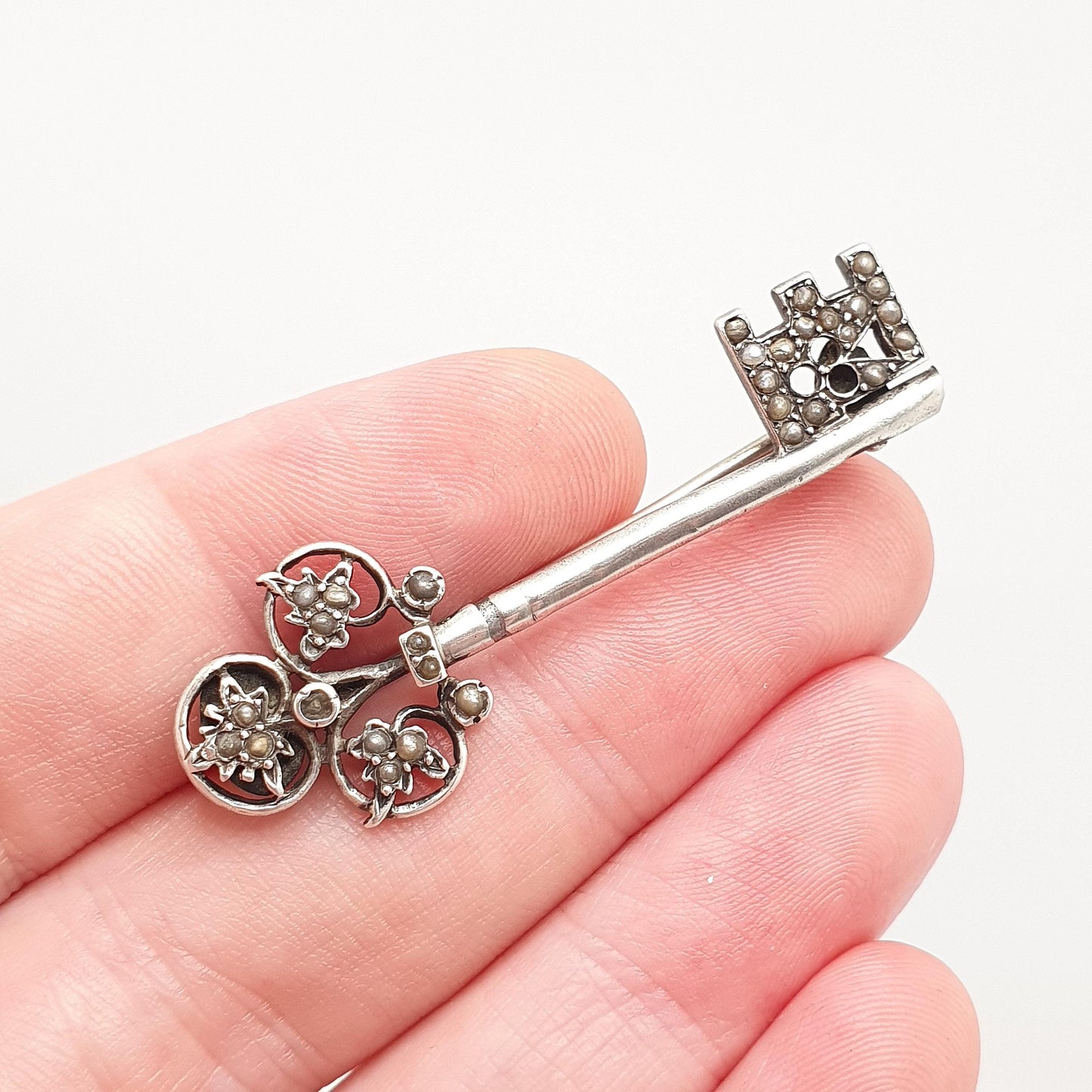 Antique Victorian Solid Silver Key Brooch Clubs Suit Symbol Natural Seed Pearl Sweetheart Lock 1800s Vintage Jewellery Jewelry