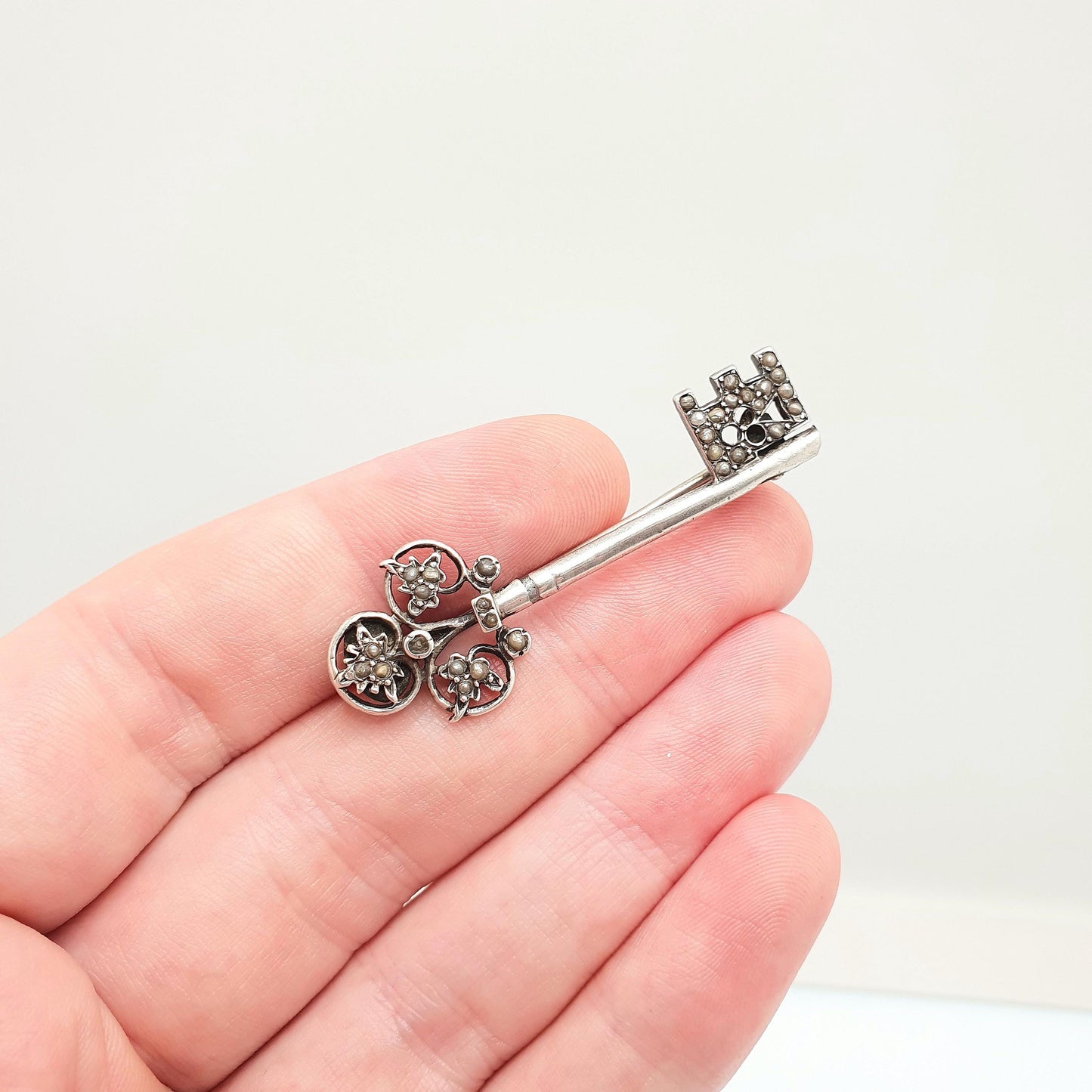 Antique Victorian Solid Silver Key Brooch Clubs Suit Symbol Natural Seed Pearl Sweetheart Lock 1800s Vintage Jewellery Jewelry