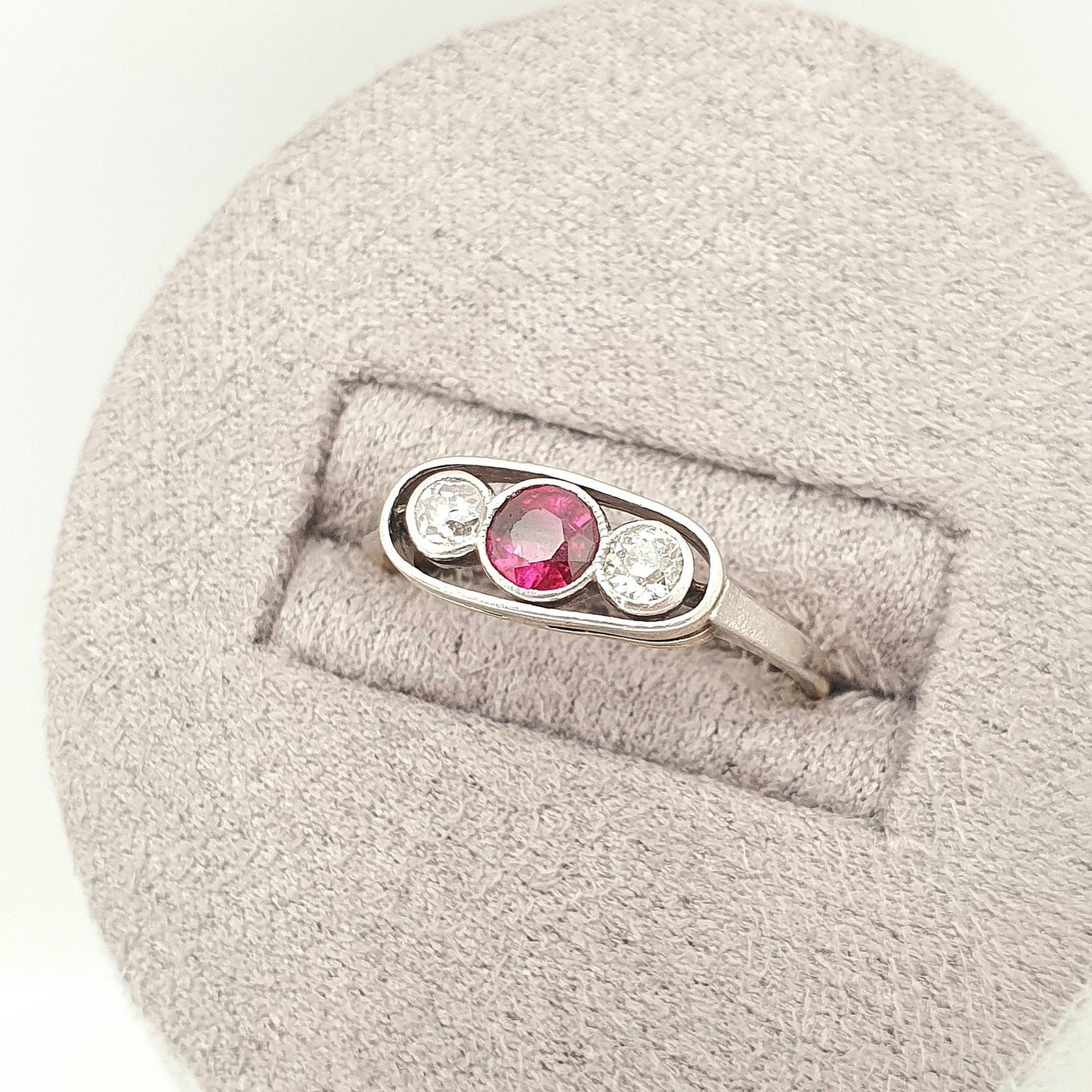 Antique 18ct Gold Natural Ruby & Diamond Ring Art Deco Solid 750 Trilogy 1920s Vintage Jewelry Jewellery