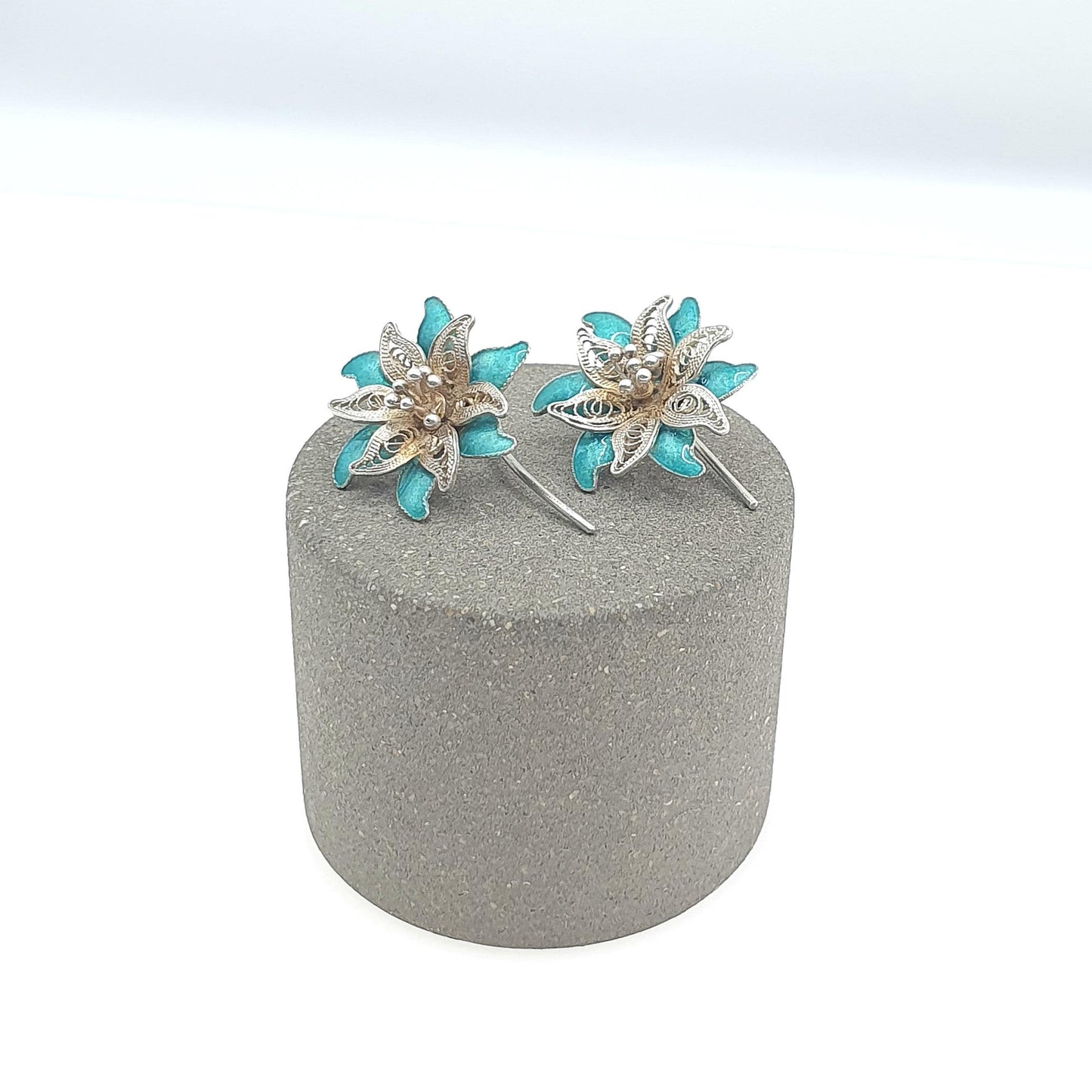 Vintage Sterling Silver Enamel Filigree Flower Hook Earrings Womens Vintage Green Blue Jewelry Jewellery