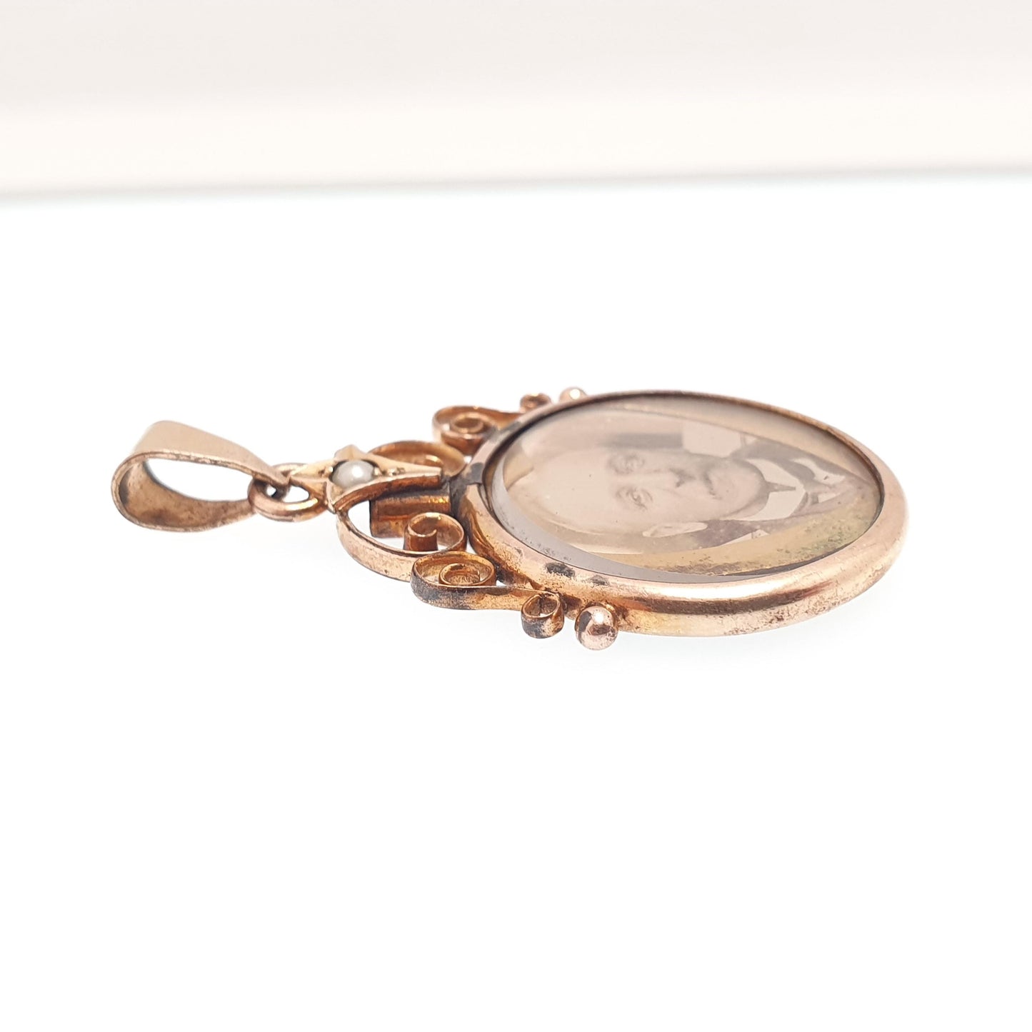 Antique Rose Rolled Gold Locket Seed Pearl Picture Pendant Gold Filled Double Sided Picture Round Circle Necklace Photo Jewelry Jewellery