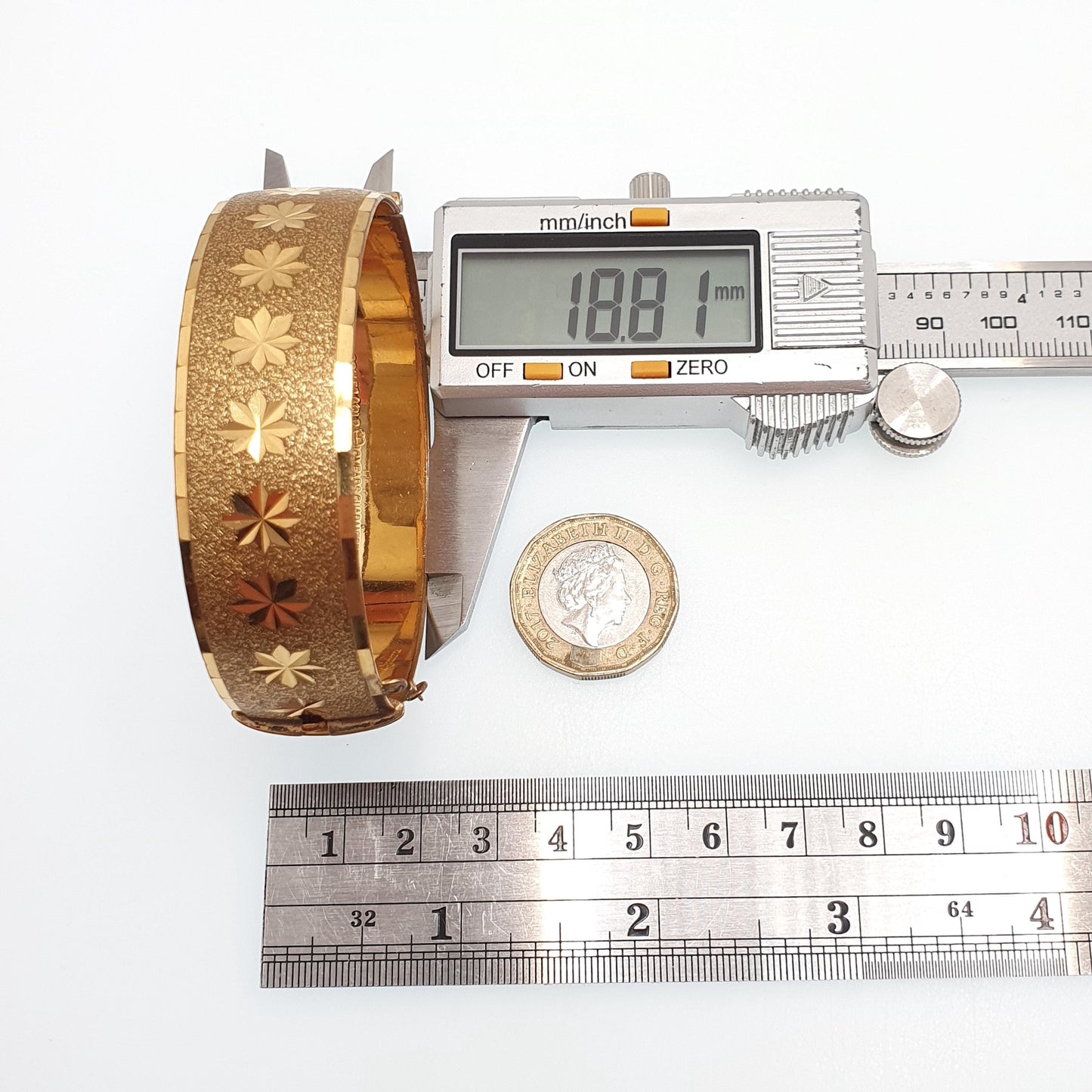 Old Vintage Rolled Gold Filled Snap Bangle Bracelet Star Engraved 43.64g Wide Womens Jewelry Retro Jewellery