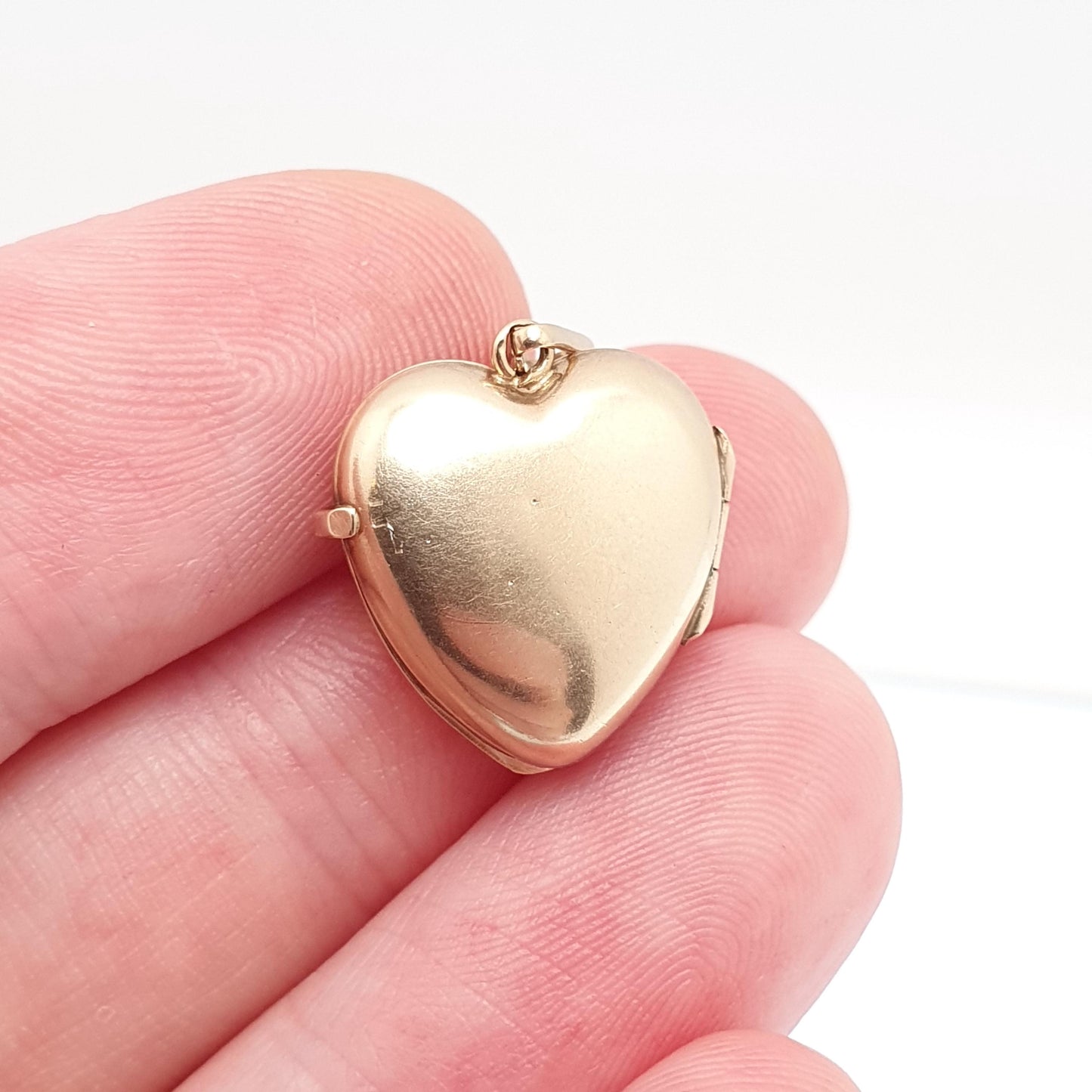 Vintage Solid 9k 375 Gold Heart Locket All 9ct 9 Carat Small Necklace Cute Engraved Photo Picture Pendant Retro Womens Jewelry Jewellery