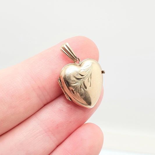 Vintage Solid 9k 375 Gold Heart Locket All 9ct 9 Carat Small Necklace Cute Engraved Photo Picture Pendant Retro Womens Jewelry Jewellery