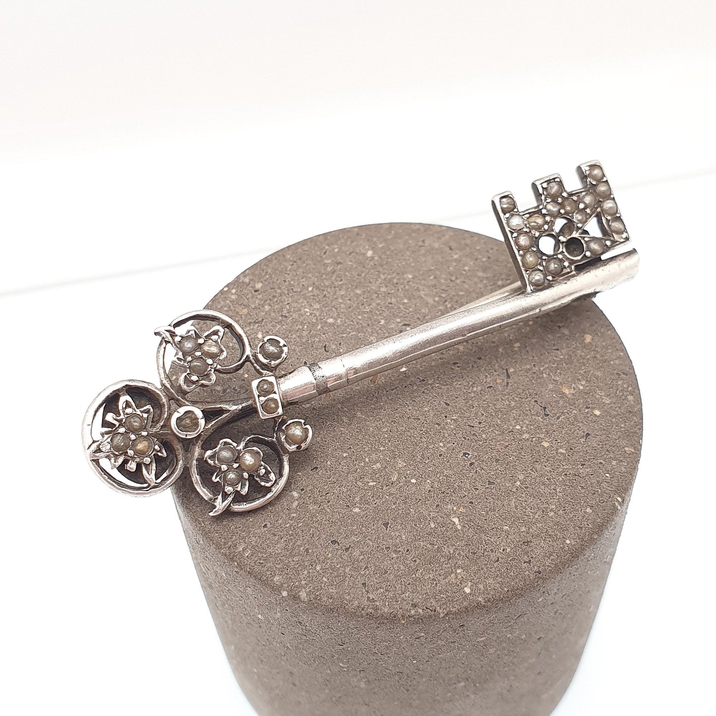 Antique Victorian Solid Silver Key Brooch Clubs Suit Symbol Natural Seed Pearl Sweetheart Lock 1800s Vintage Jewellery Jewelry