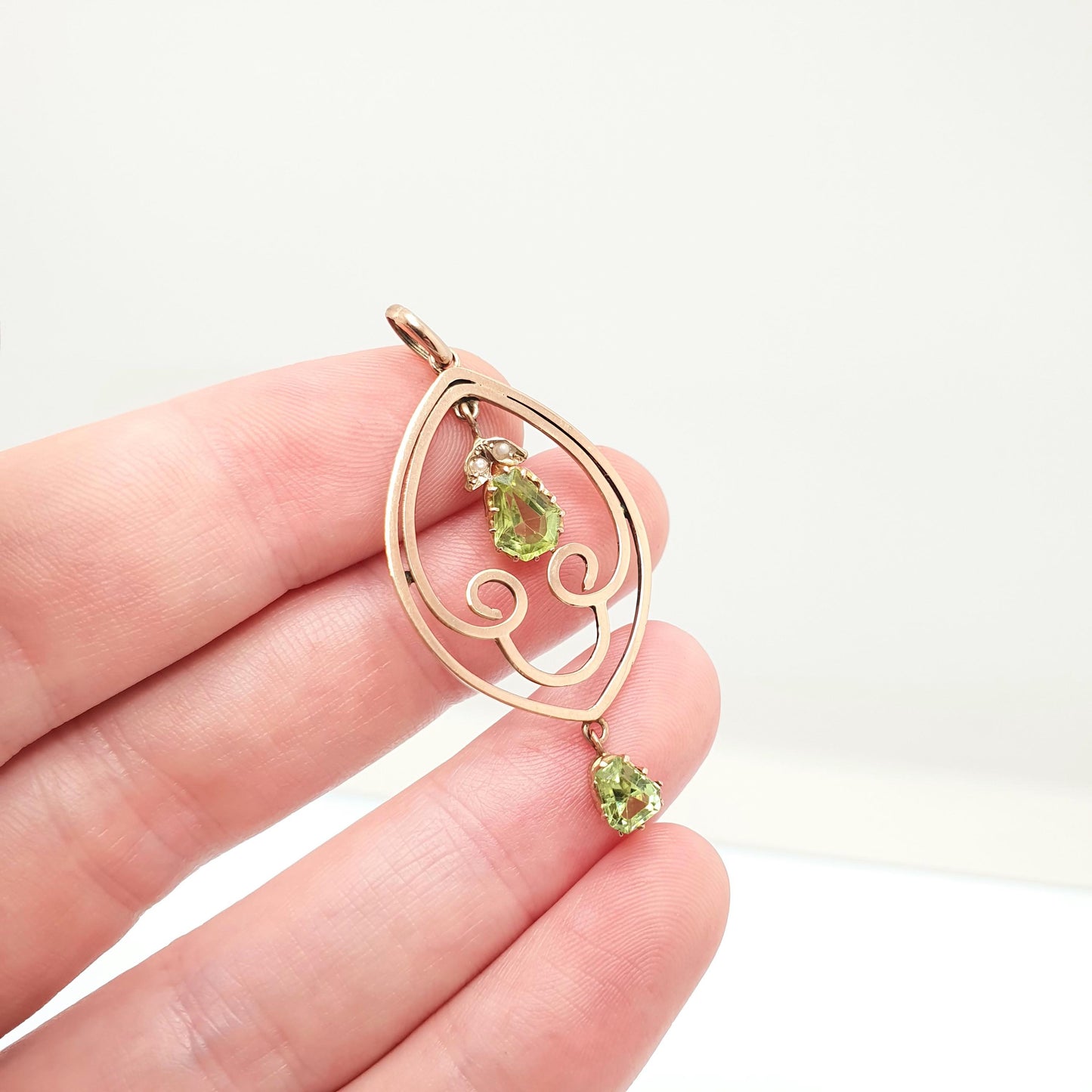 Antique 9k 9ct Gold Peridot Olivine Necklace Pendant Art Nouveau Edwardian Seed Pearl Openwork Solid 375 Elegant Womens Jewelry Jewellery