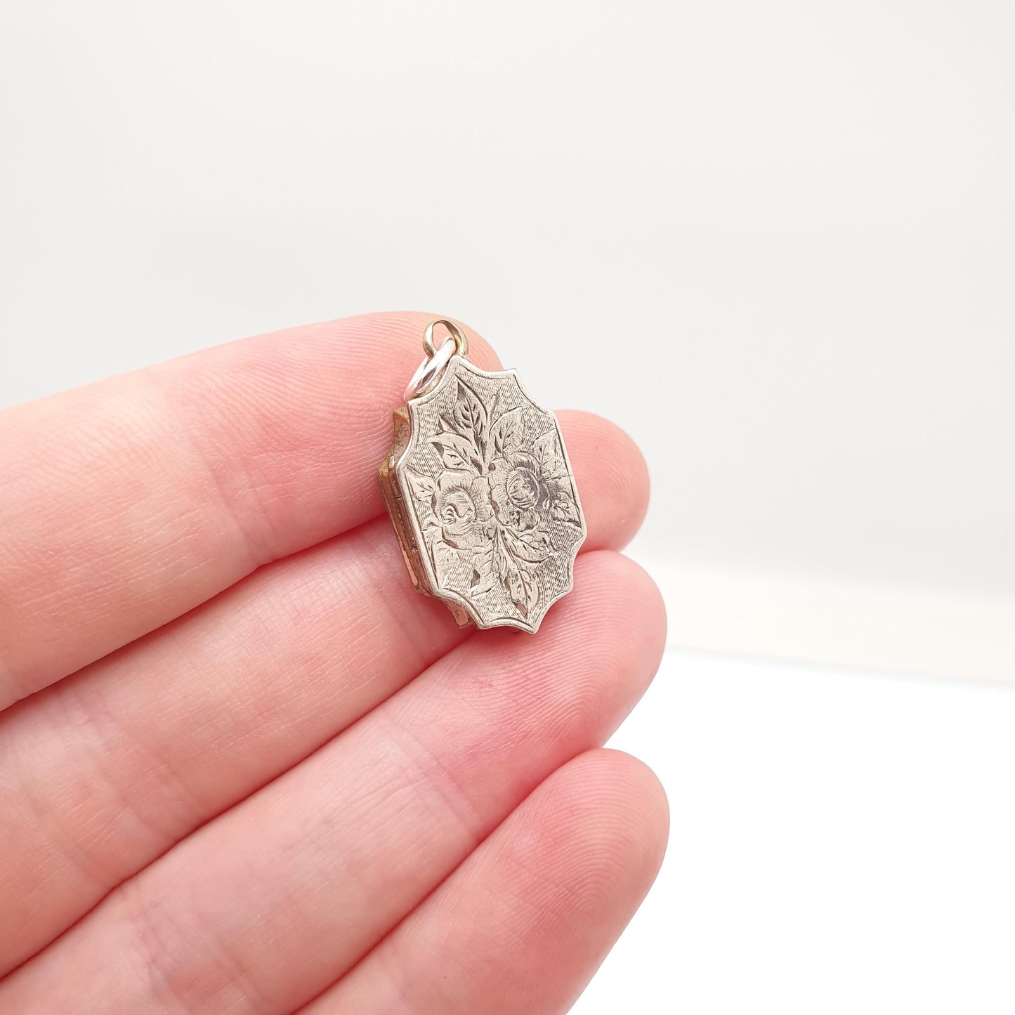 Antique Victorian Solid Silver Locket Flower Basket Engraved Back and Front Oval Pendant Picture Photo Vintage Womens Jewelry Jewellery