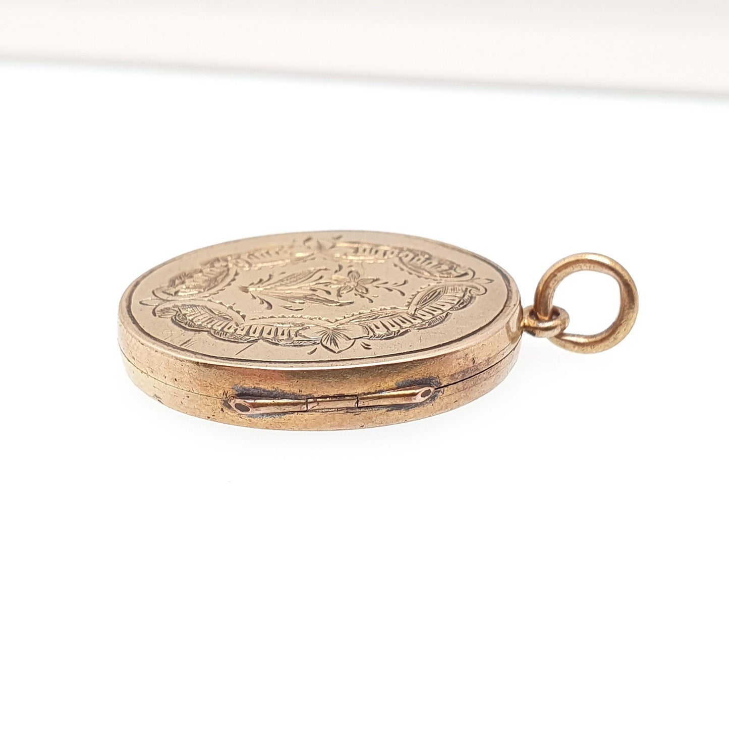 Antique Solid 14k Gold Locket Victorian Yellow Gold Hand Engraved Solid 14kt 585 All Gold Oval Necklace Pendant Vintage Jewelry