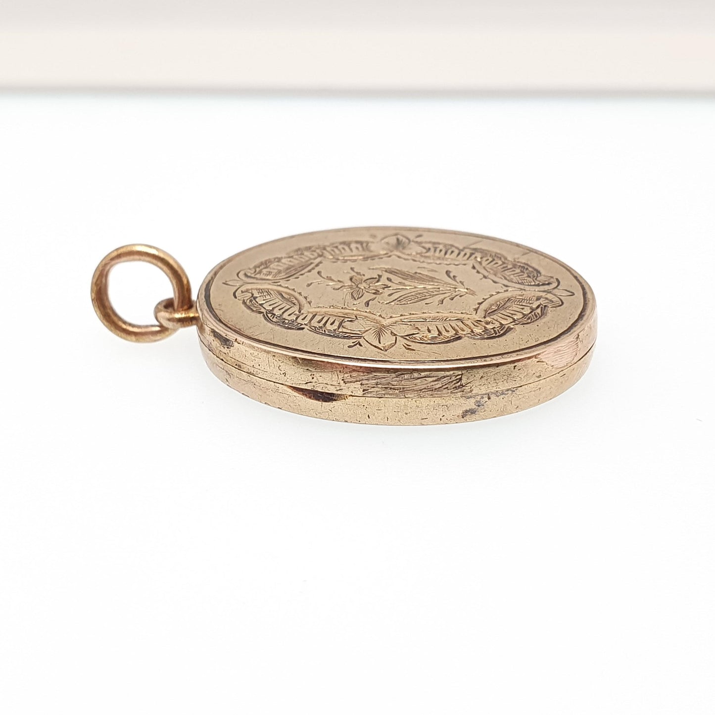 Antique Solid 14k Gold Locket Victorian Yellow Gold Hand Engraved Solid 14kt 585 All Gold Oval Necklace Pendant Vintage Jewelry