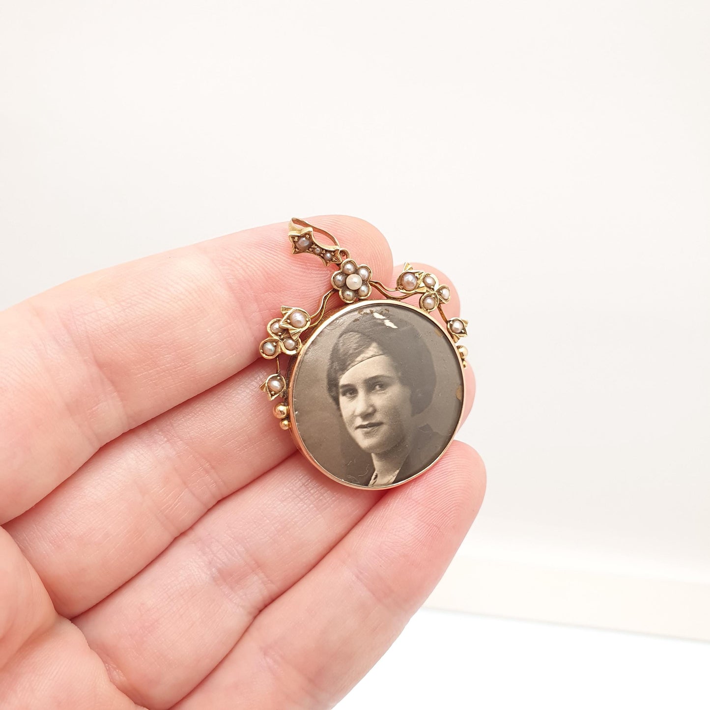 Antique 15ct Gold Seed Pearl Locket Pendant Necklace Art Nouveau Solid 625 15 Carat Edwardian Double Sided Vintage Jewelry Jewellery