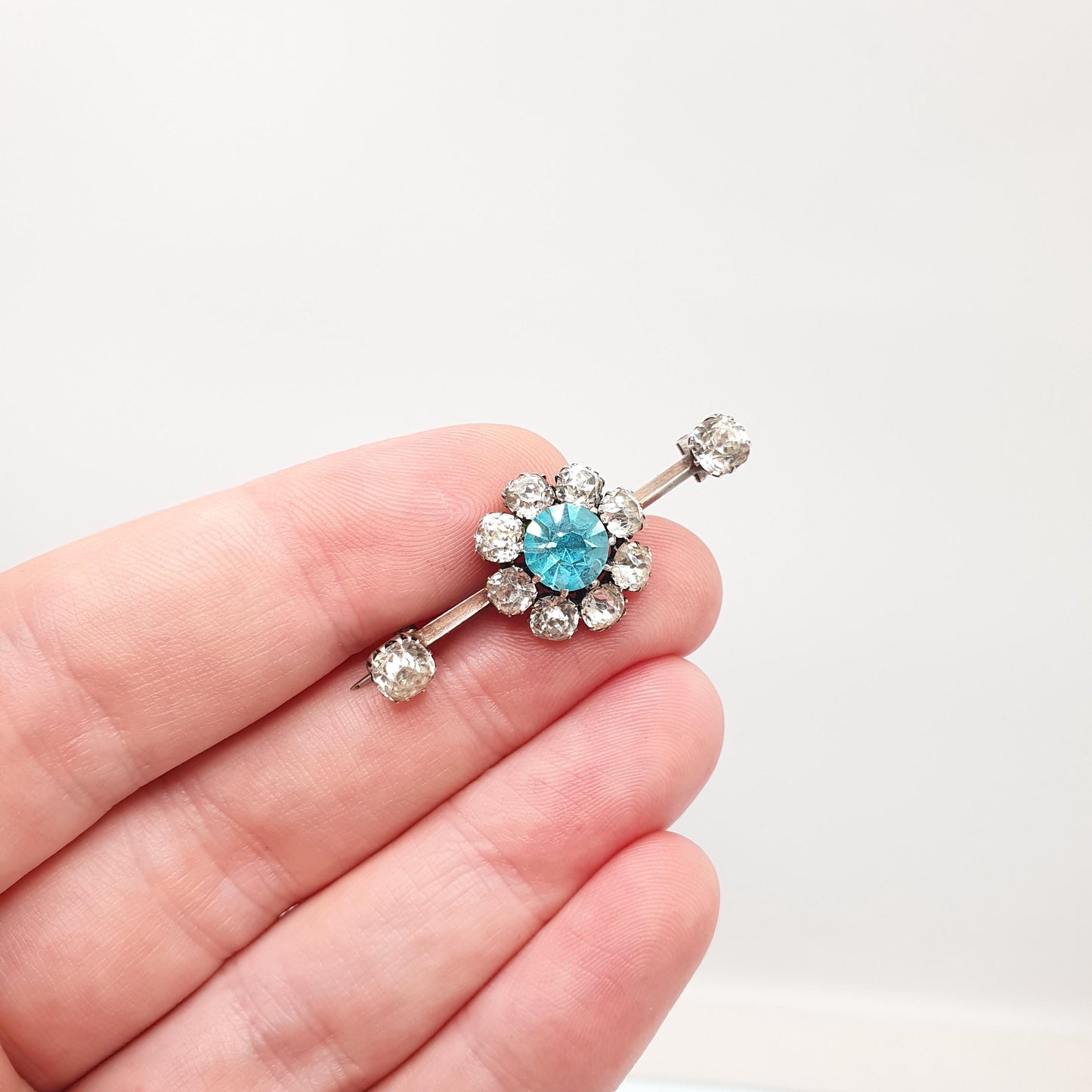 Antique Solid Silver Aquamarine Paste Brooch Victorian Diamond Paste Cluster Cyan Blue Vintage Womens Jewelry Jewellery