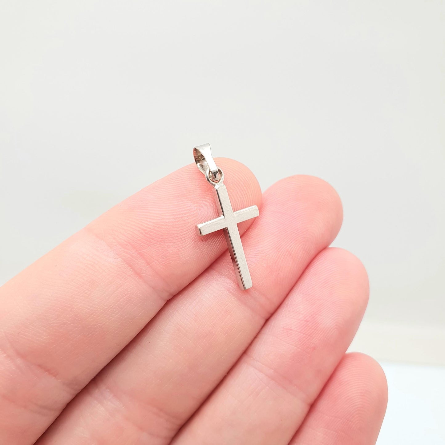 Vintage 9ct White Gold Cross Crucifix Pendant Small Solid 9k 9kt 375 Necklace Jewellery Jewelry