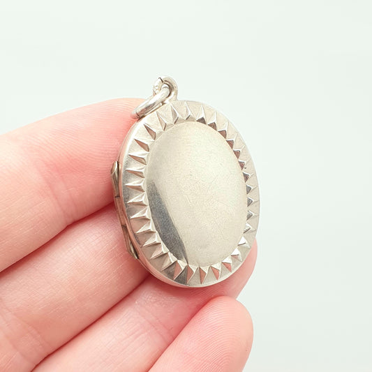 Antique Victorian Solid Silver Locket Oval Stepped Initialled GH Pendant Necklace Picture Photo Vintage Jewelry Jewellery