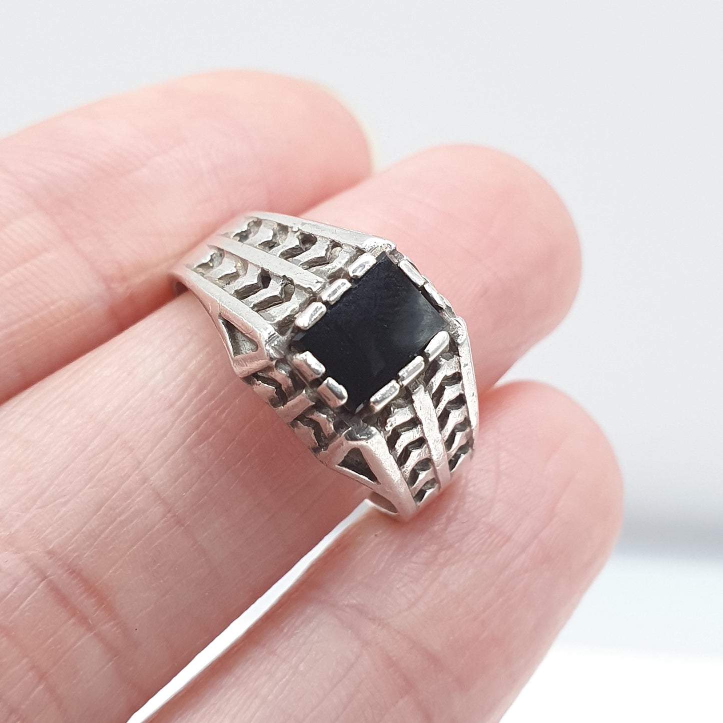 Vintage Solid Silver Onyx Signet Ring Arrow Shoulders Unisex Black Gemstone Mens Womens Jewelry Jewellery