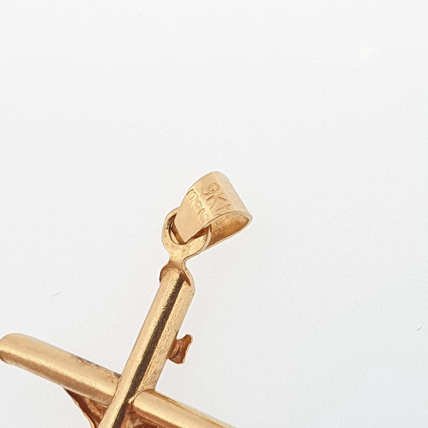 Vintage 9k 9ct Gold Jesus On The Cross Crucifix Necklace Pendant Italy INRI Solid 375 Christian Religious Mens Womens Jewelry Jewellery