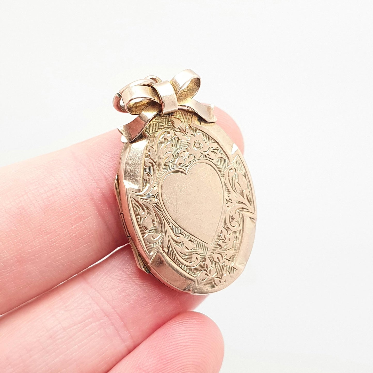 Antique 9ct 9k Gold Bow Locket Pendant Victorian Solid 375 Heart Engraved Back & Front Necklace Jewelry Jewellery