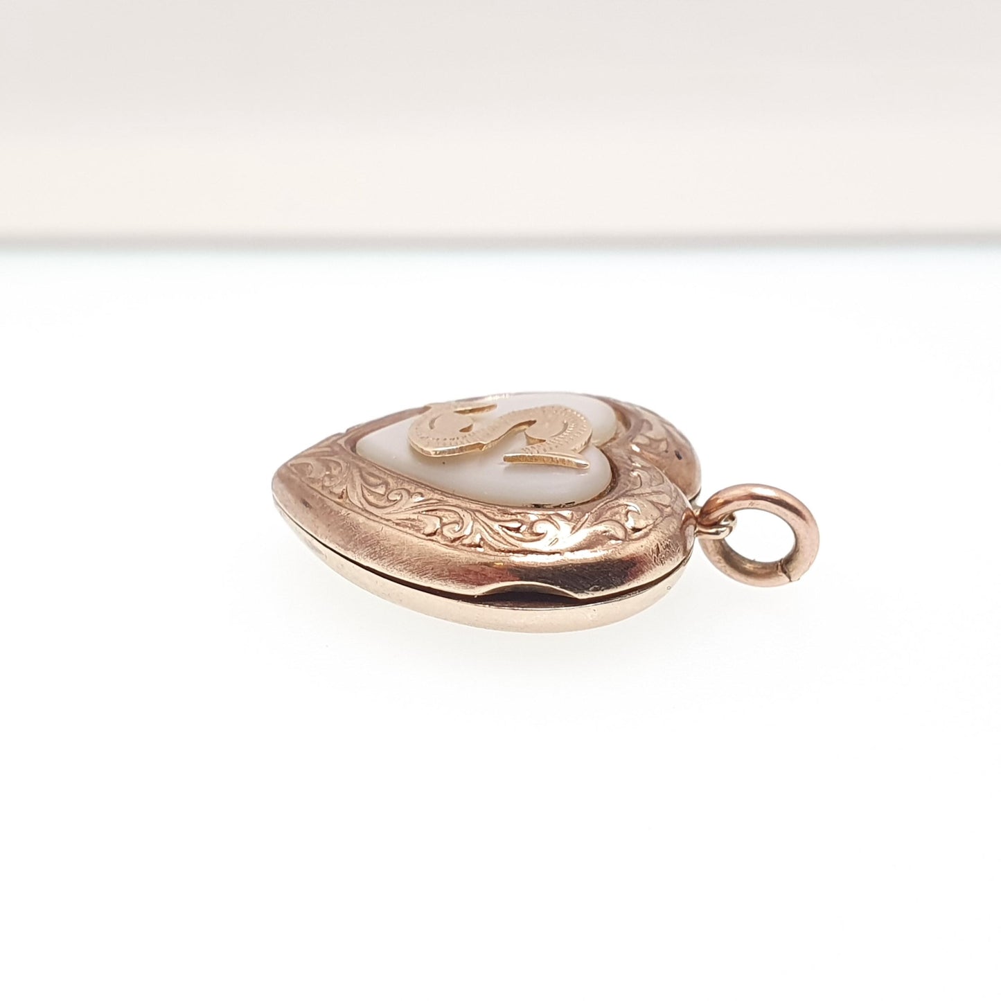 Antique 9ct 9k Gold Heart Locket Mother of Pearl "S" Initial Art Deco Solid 9kt Back & Front 1920s Necklace Photo Pendant Jewelry Jewellery