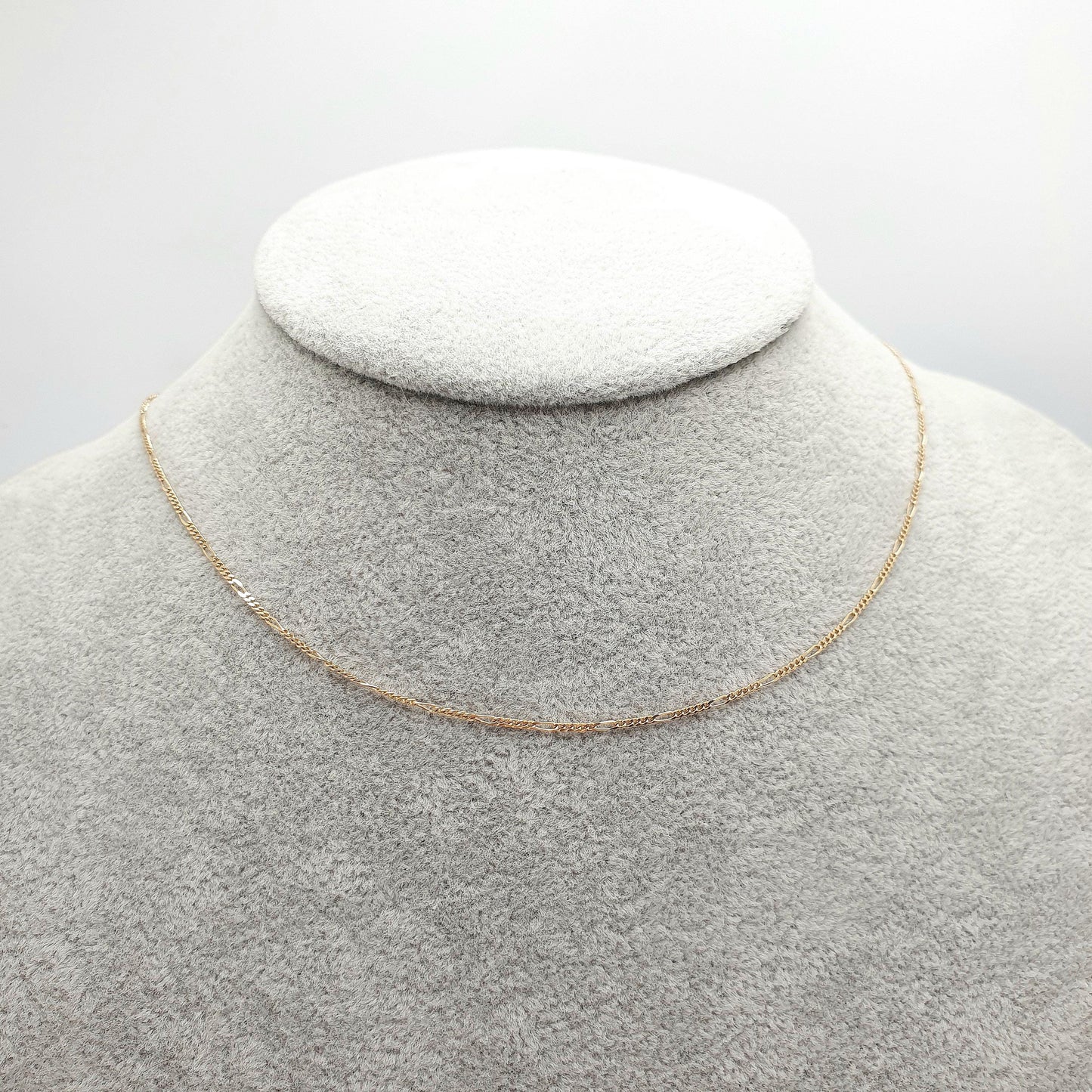 Vintage 9k 9ct Gold Figaro Link Chain Necklace 39cm 15.3" 1.41g Choker Solid 9 Carat Curb Links Yellow Womens Mens Jewellery Jewelry