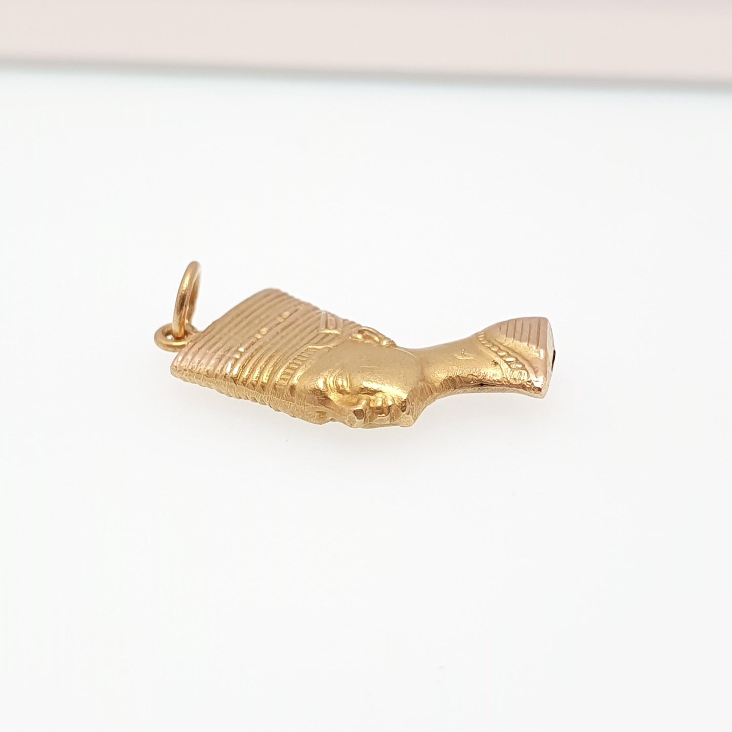 Vintage 18k 18ct Gold Queen Nefertiti Pendant Necklace Egyptian Egypt Solid 750 Art Deco Revival Womens Jewelry Jewellery