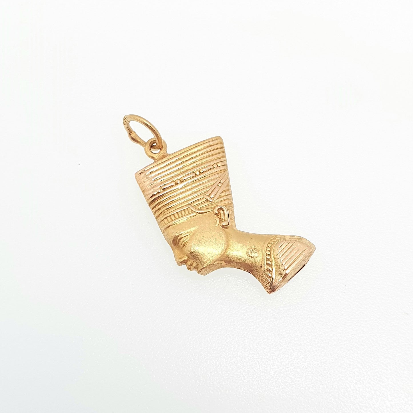 Vintage 18k 18ct Gold Queen Nefertiti Pendant Necklace Egyptian Egypt Solid 750 Art Deco Revival Womens Jewelry Jewellery