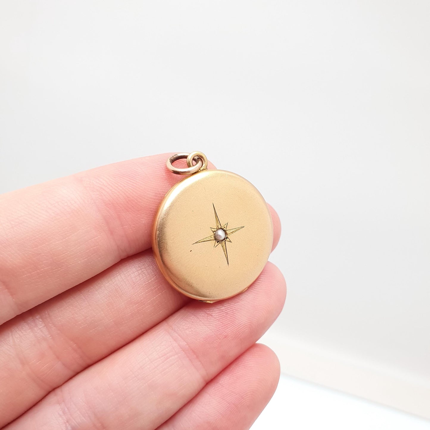 Antique Rolled Gold Locket Seed Pearl Star Set Necklace Pendant Star Yellow Filled Round Circle Vintage Jewellery Jewelry