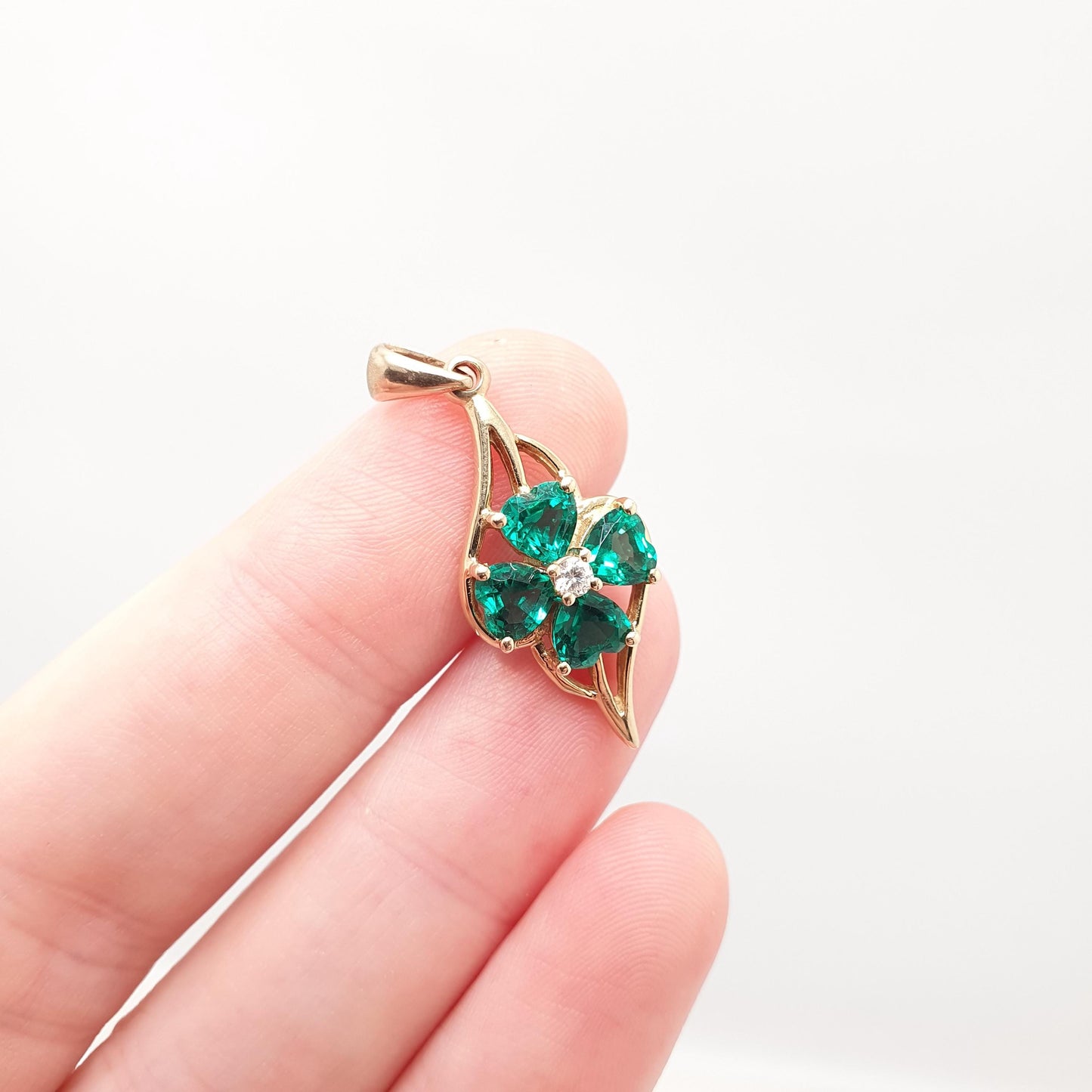 Vintage 9ct 9k Gold Clover Pendant Green Spinel & CZ Necklace Gemstone Solid 375 Lucky Good Luck Irish Jewelry Jewellery