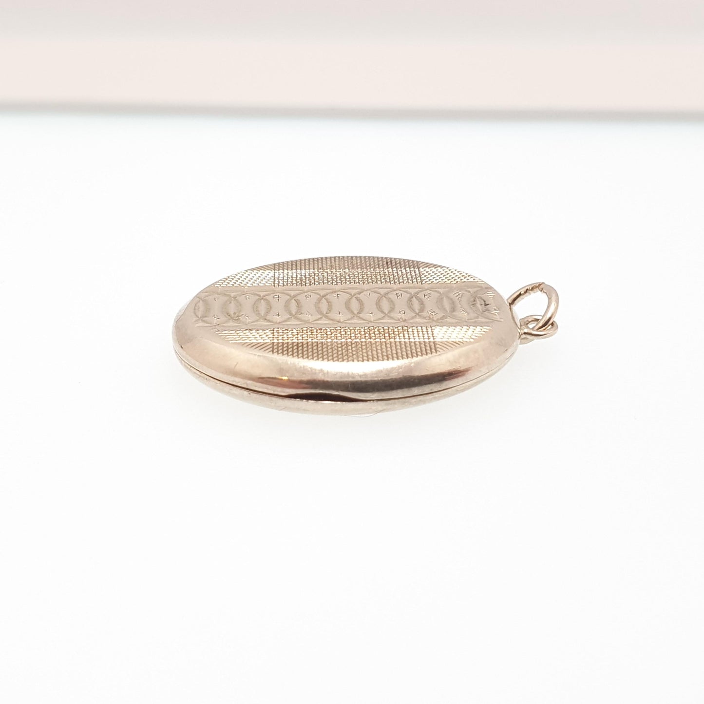 Antique 9ct 9k Gold Locket Spiral Pattern Art Deco Solid 375 Gold Back & Front Gyroscope 1920s Necklace Photo Pendant Womens Jewelry