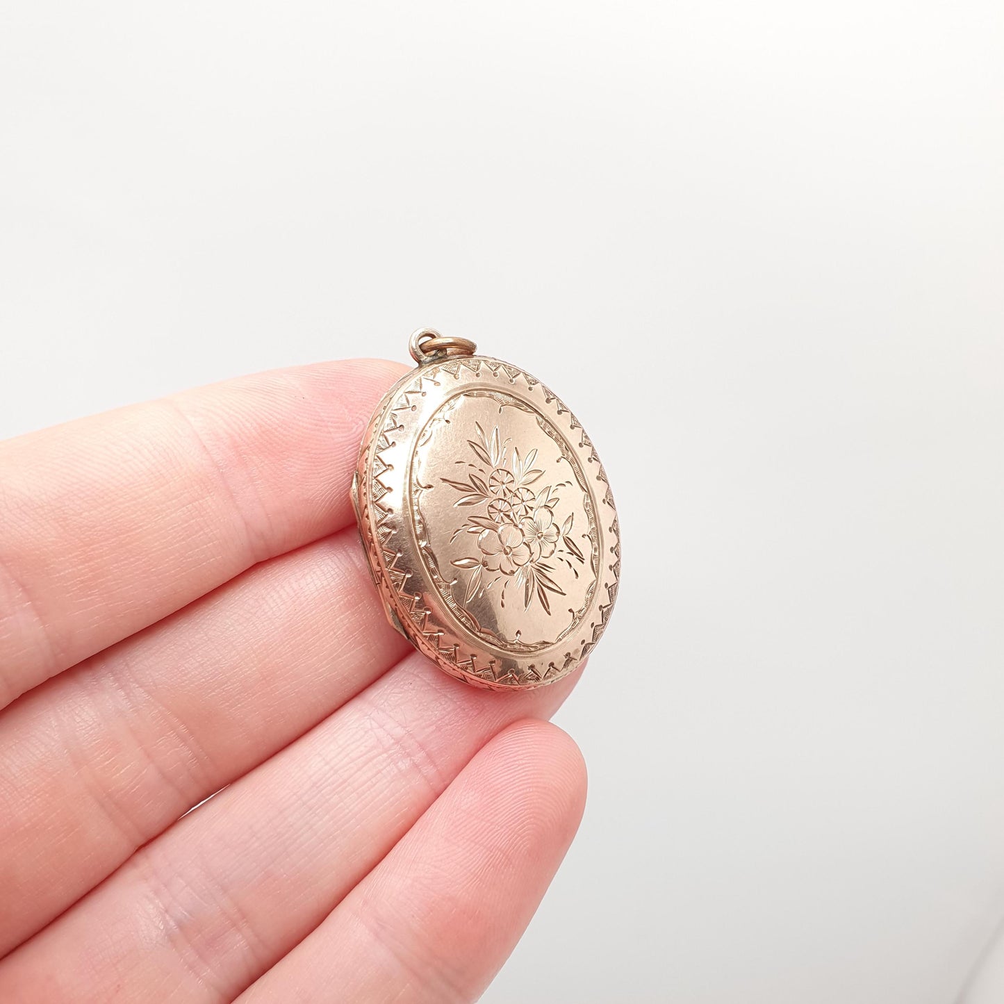 Antique 9ct Rose Gold Locket Large Oval Solid 9k 375 Engraved Victorian Cute Pendant Flower Back & Front Necklace Jewelry Womens Jewellery
