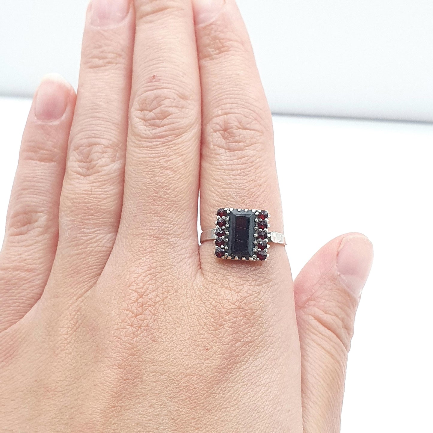 Vintage Solid Silver Bohemian Garnet Style Ring Rectangular Cut Red Gemstone Womens Girls Jewelry Jewellery