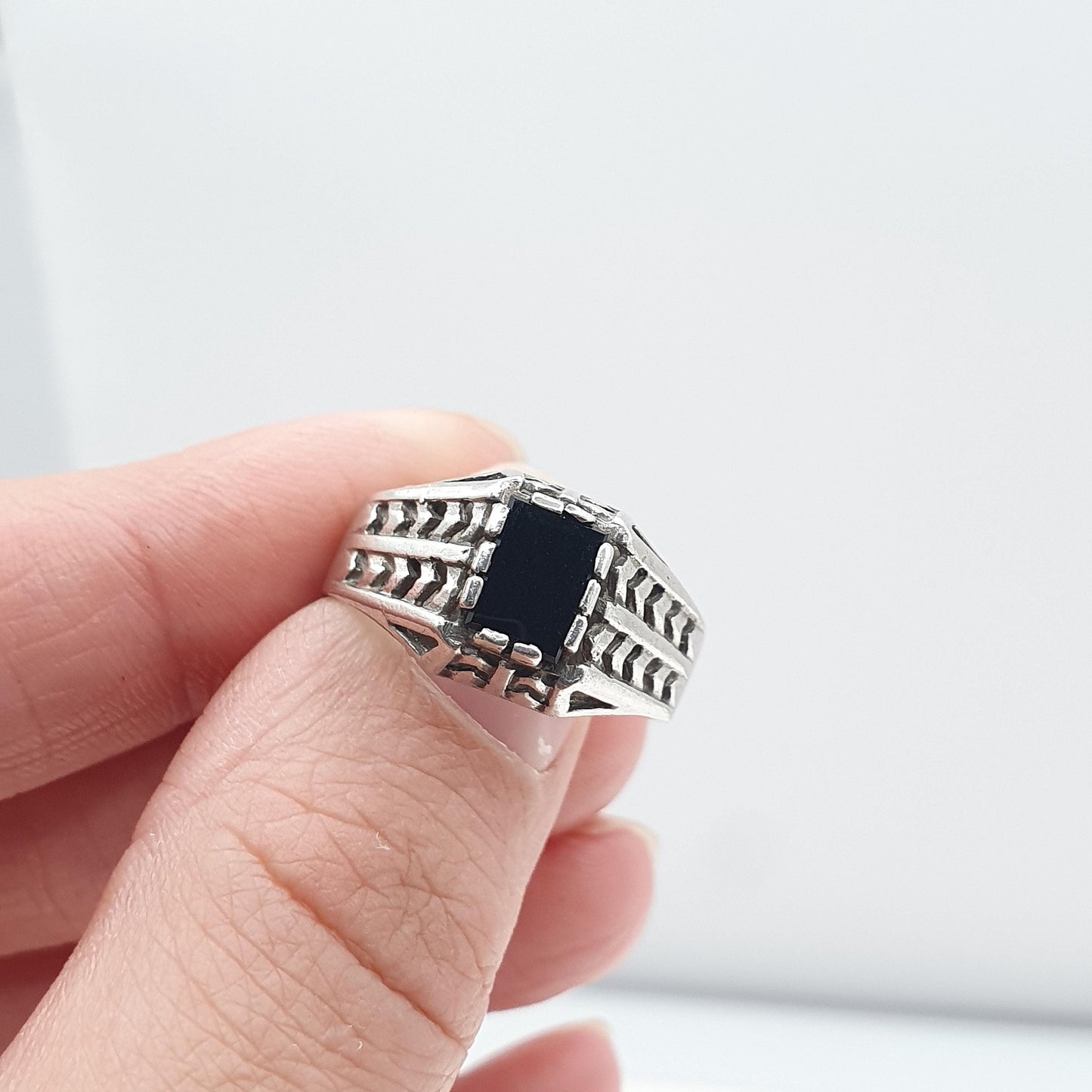 Vintage Solid Silver Onyx Signet Ring Arrow Shoulders Unisex Black Gemstone Mens Womens Jewelry Jewellery