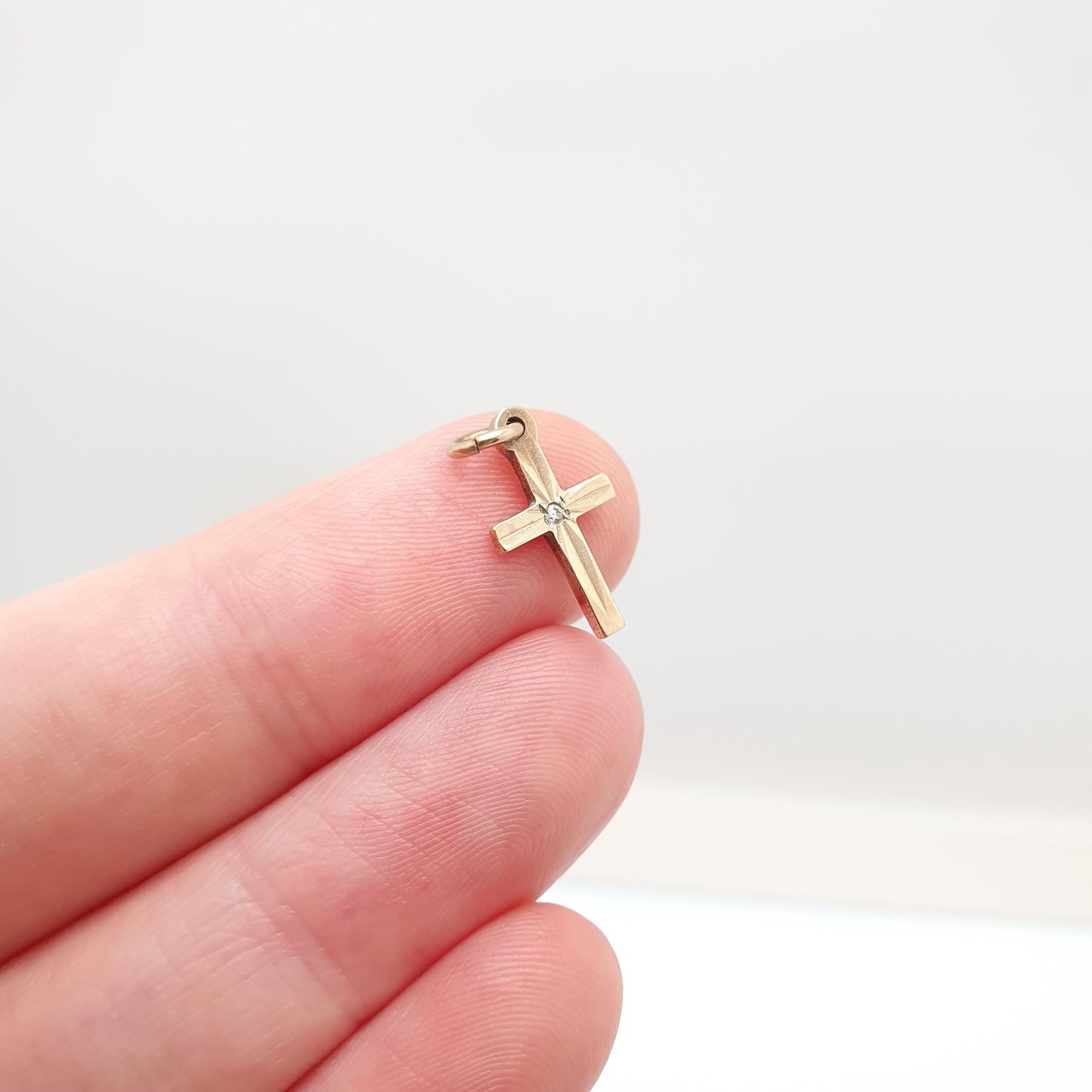 Vintage 9ct 9k Gold Crucifix Charm Bracelet Cross Necklace Pendant CZ Diamond Simulant Solid 375 Christian Catholic Christ Small Tiny