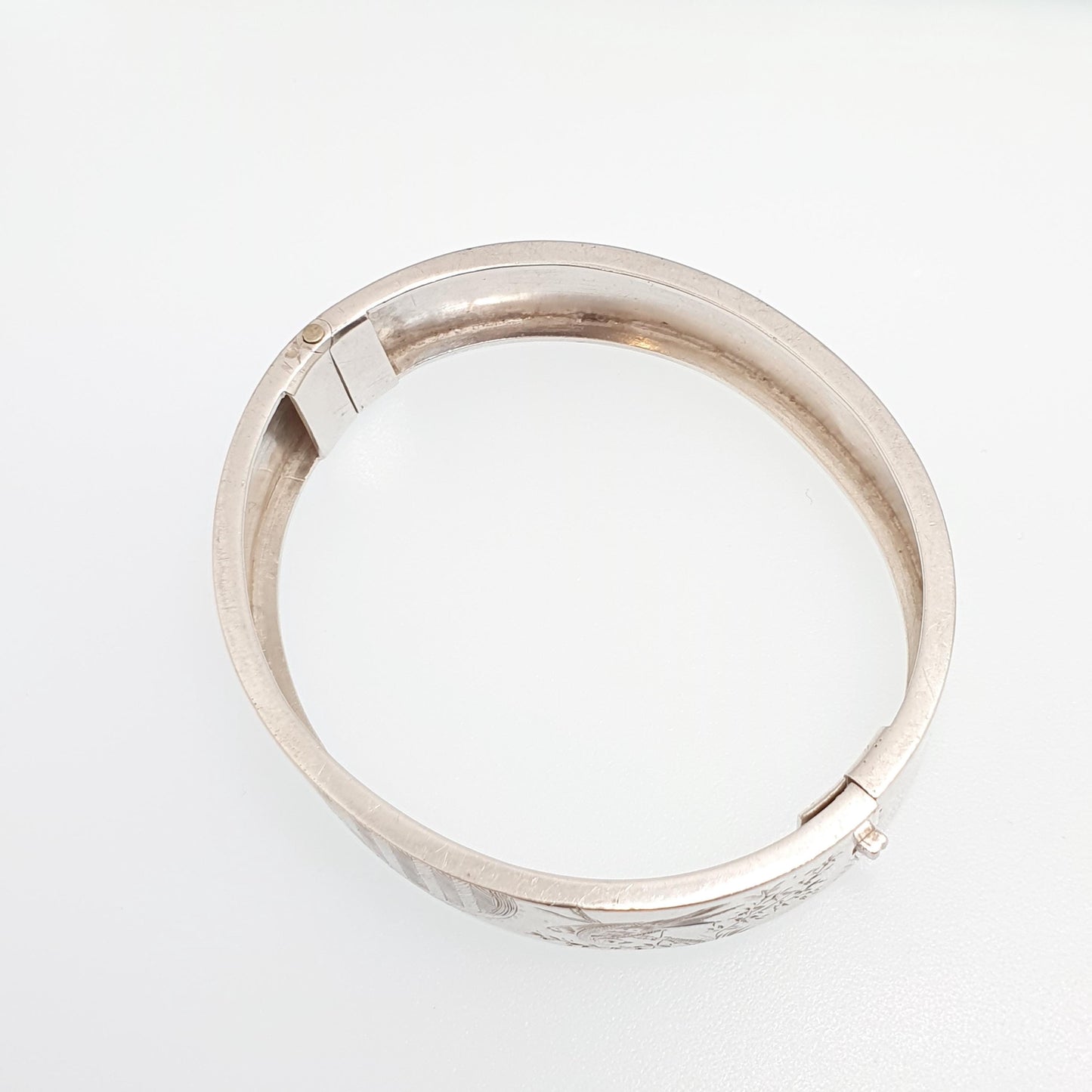 Antique Victorian Sterling Silver Bird Bracelet Bangle Hand Engraved Aesthetic 18.12g Songbird Swallow Vintage Womens Jewelry Jewellery