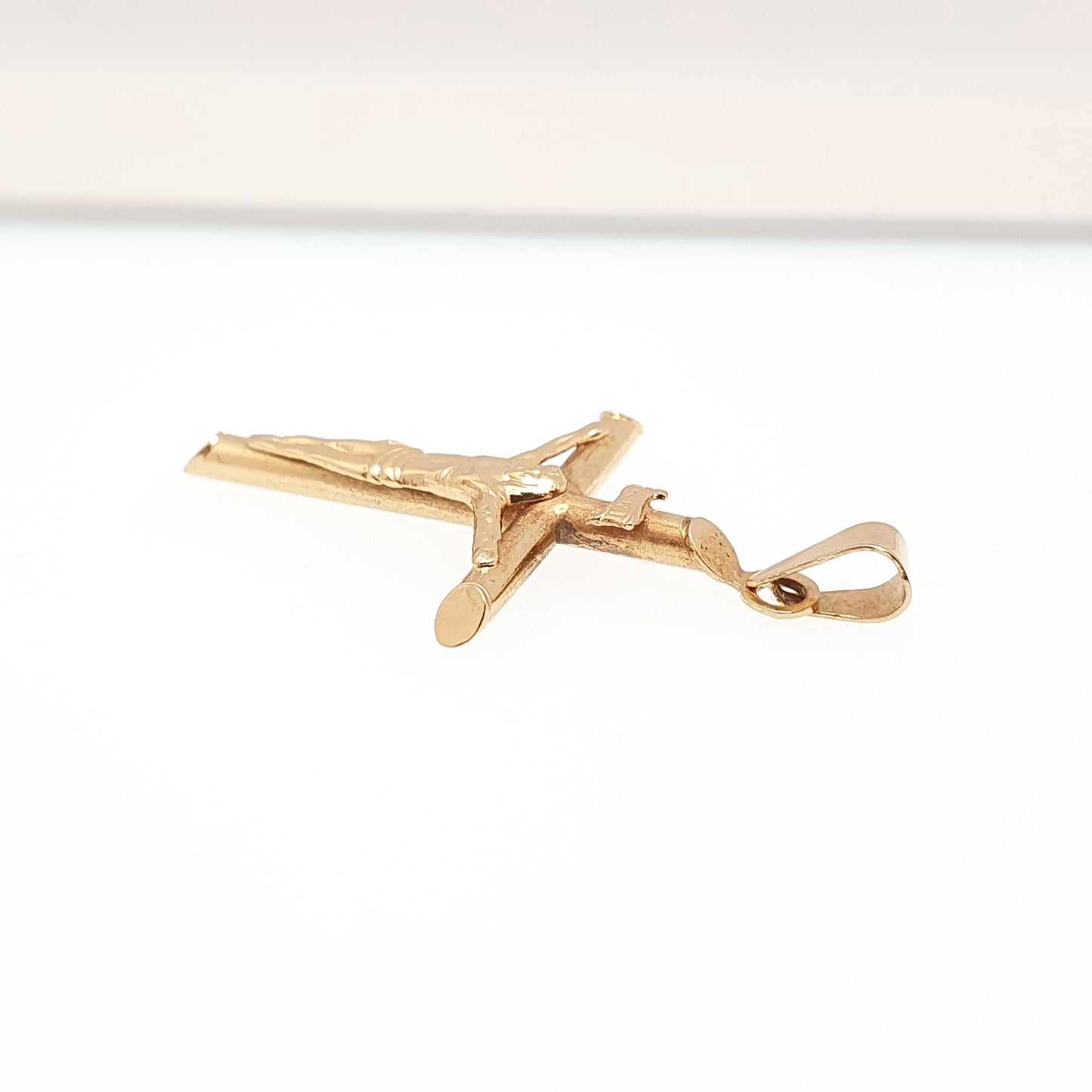 Vintage 9k 9ct Gold Jesus On The Cross Crucifix Necklace Pendant Italy INRI Solid 375 Christian Religious Mens Womens Jewelry Jewellery