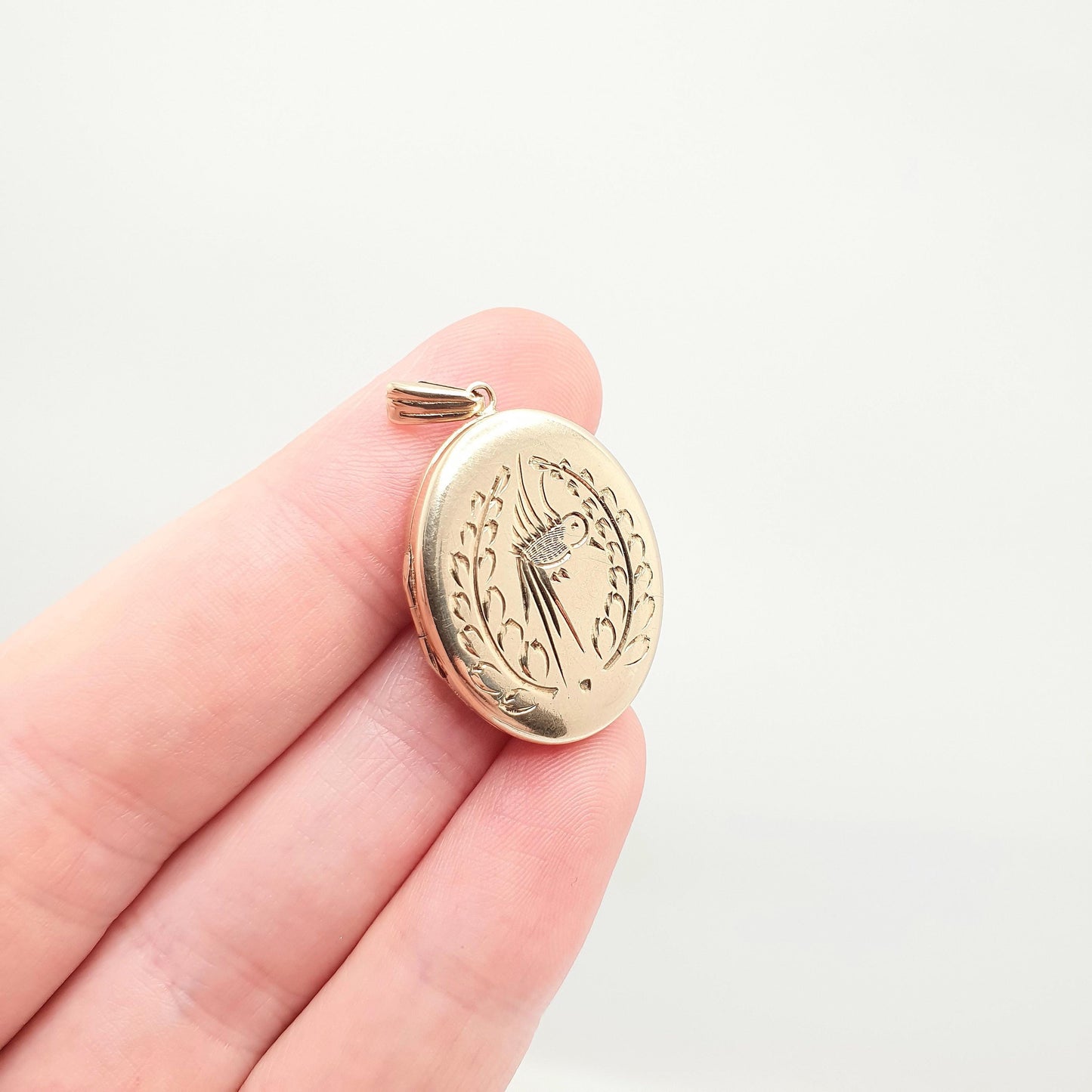 Vintage 9ct Gold Bird Locket Solid 9k 375 All Gold Oval Pendant 1970 Hallmark Gift Necklace Jewelry Womens Jewellery