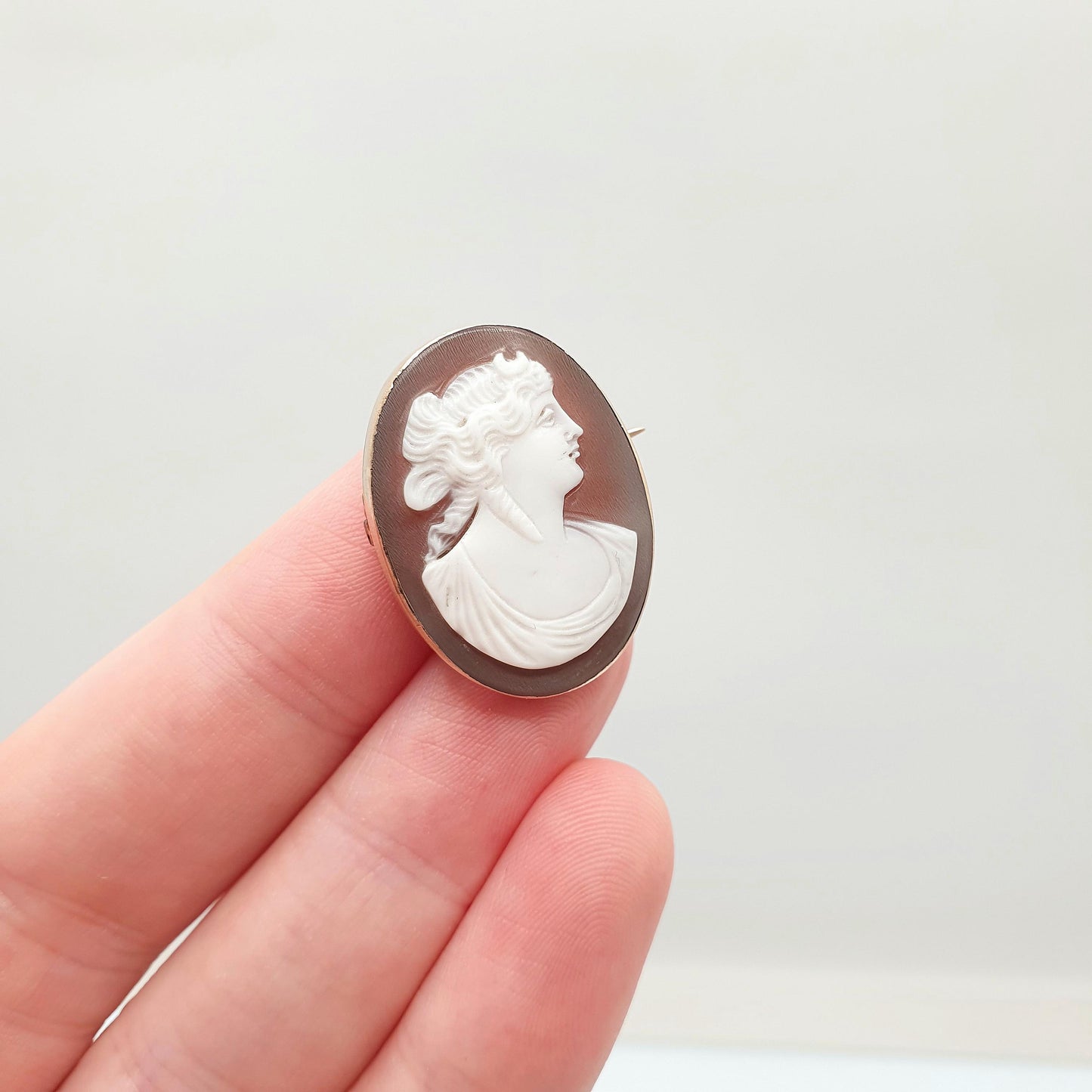 Antique 9k 9ct Gold Selene Cameo Brooch Pin Solid 375 Moon Goddess Hand Carved Victorian Shell Vintage Italian Jewelry Womens Jewellery