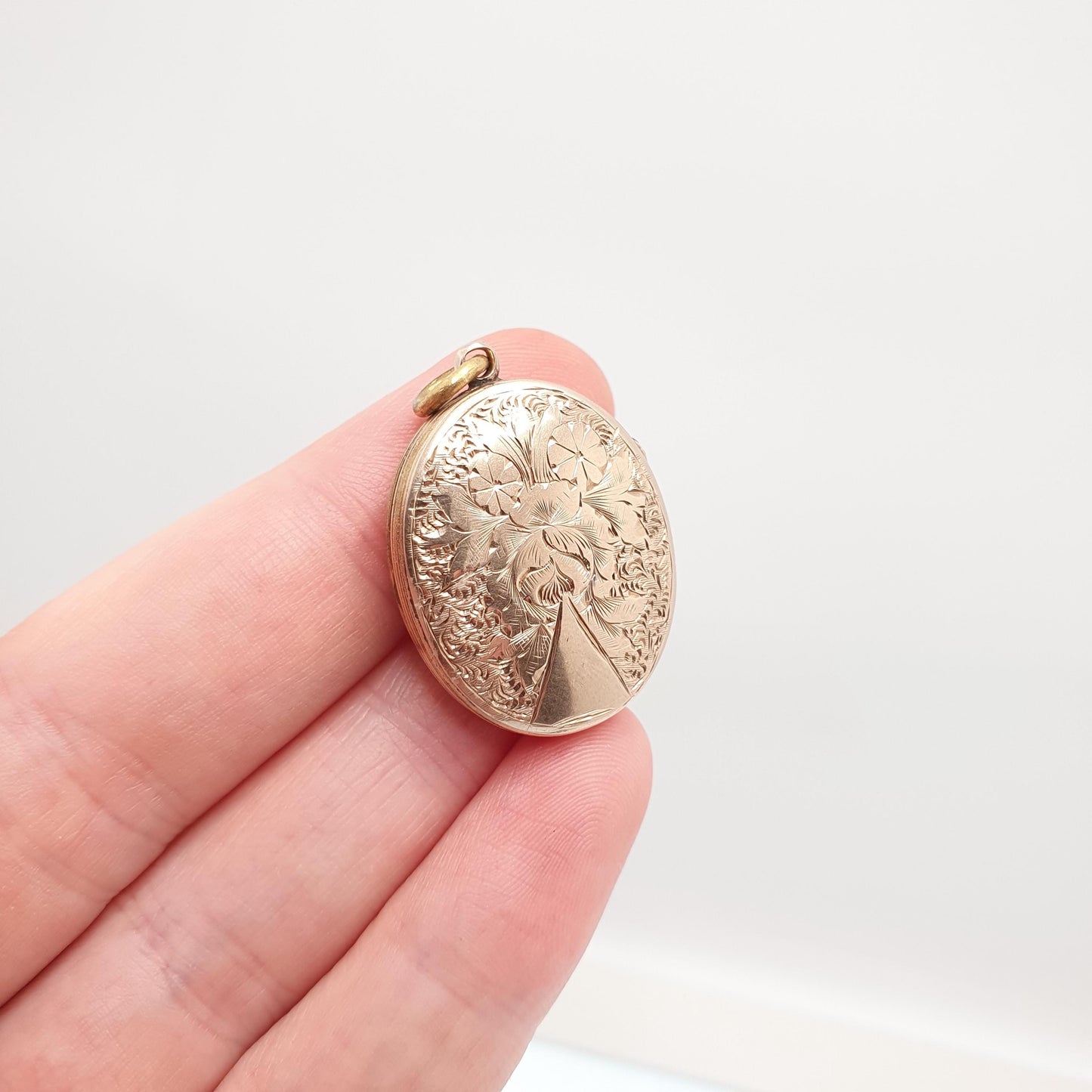 Antique 9ct Rose Gold Locket Oval Solid 9k 375 Engraved Victorian Pendant Back & Front Necklace Jewelry Womens Jewellery