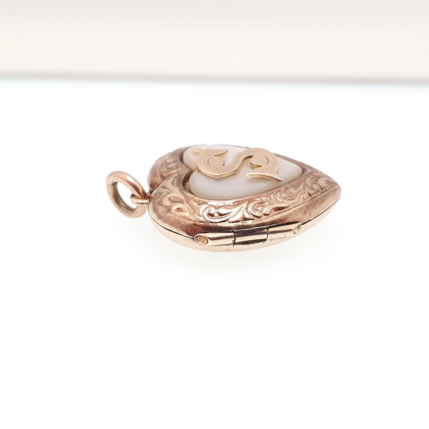 Antique 9ct 9k Gold Heart Locket Mother of Pearl "S" Initial Art Deco Solid 9kt Back & Front 1920s Necklace Photo Pendant Jewelry Jewellery