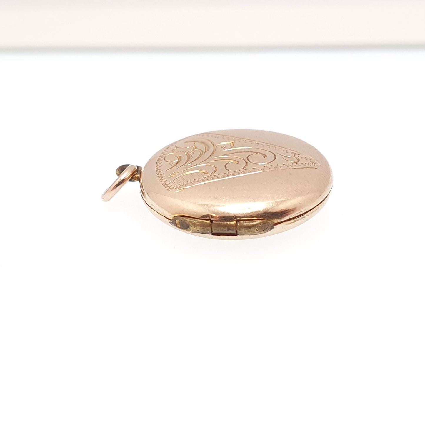 Antique 9ct 9k Gold Locket Pendant Round Art Deco Engraved Pattern Solid 375 Back & Front Small Circle Photo Vintage Necklace
