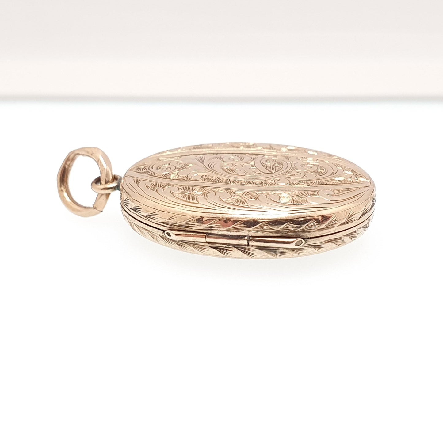 Antique Victorian Solid 9ct Gold Locket Large Oval Pendant Necklace Engraved Fine Estate 375 9k Photo Vintage Jewelry Jewellery