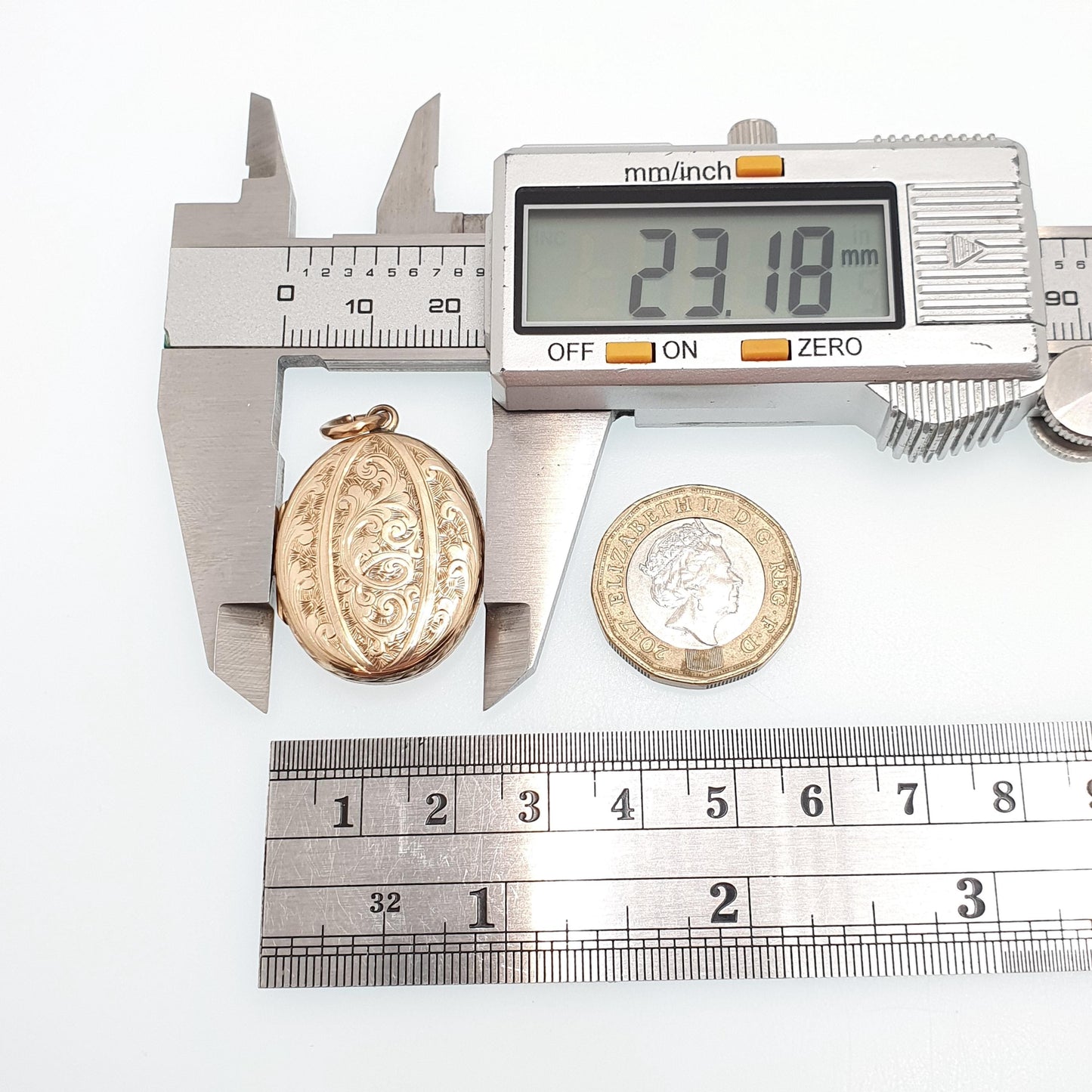 Antique Victorian Solid 9ct Gold Locket Large Oval Pendant Necklace Engraved Fine Estate 375 9k Photo Vintage Jewelry Jewellery