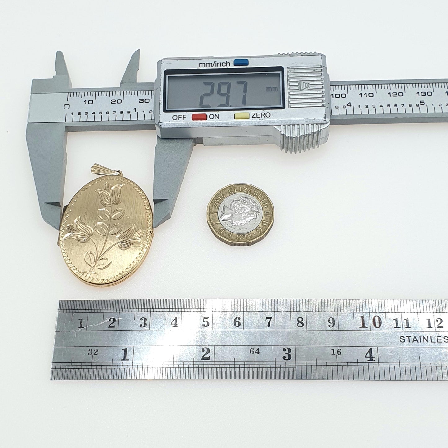 Vintage Rolled Gold Oval Locket Large Flower Engraved Gold Filled Womens Pendant Necklace Ladies Jewellery Jewelry