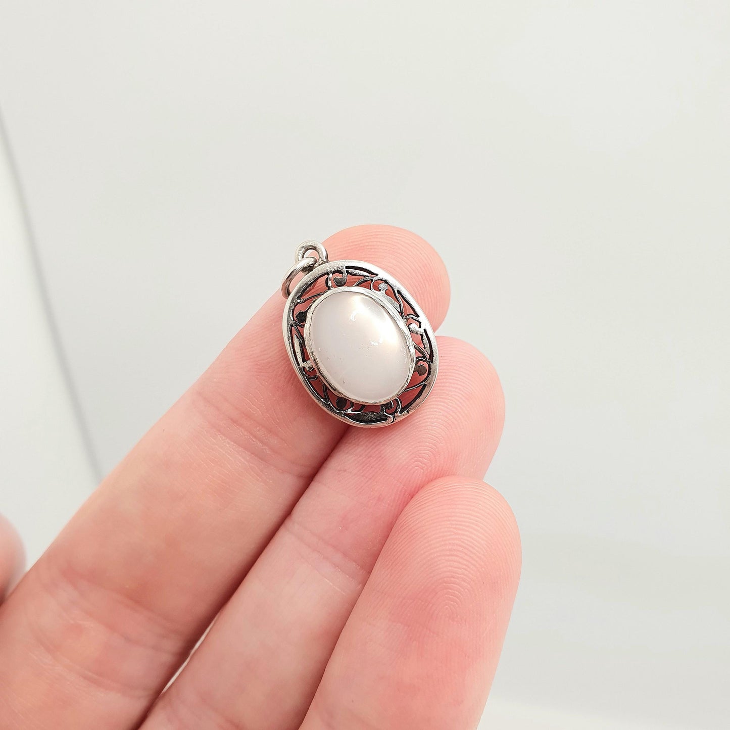 Antique Moonstone Solid Silver Necklace Pendant Bernard Instone Style White Cabochon Cut Gemstone Adularescence Jewelry Jewellery